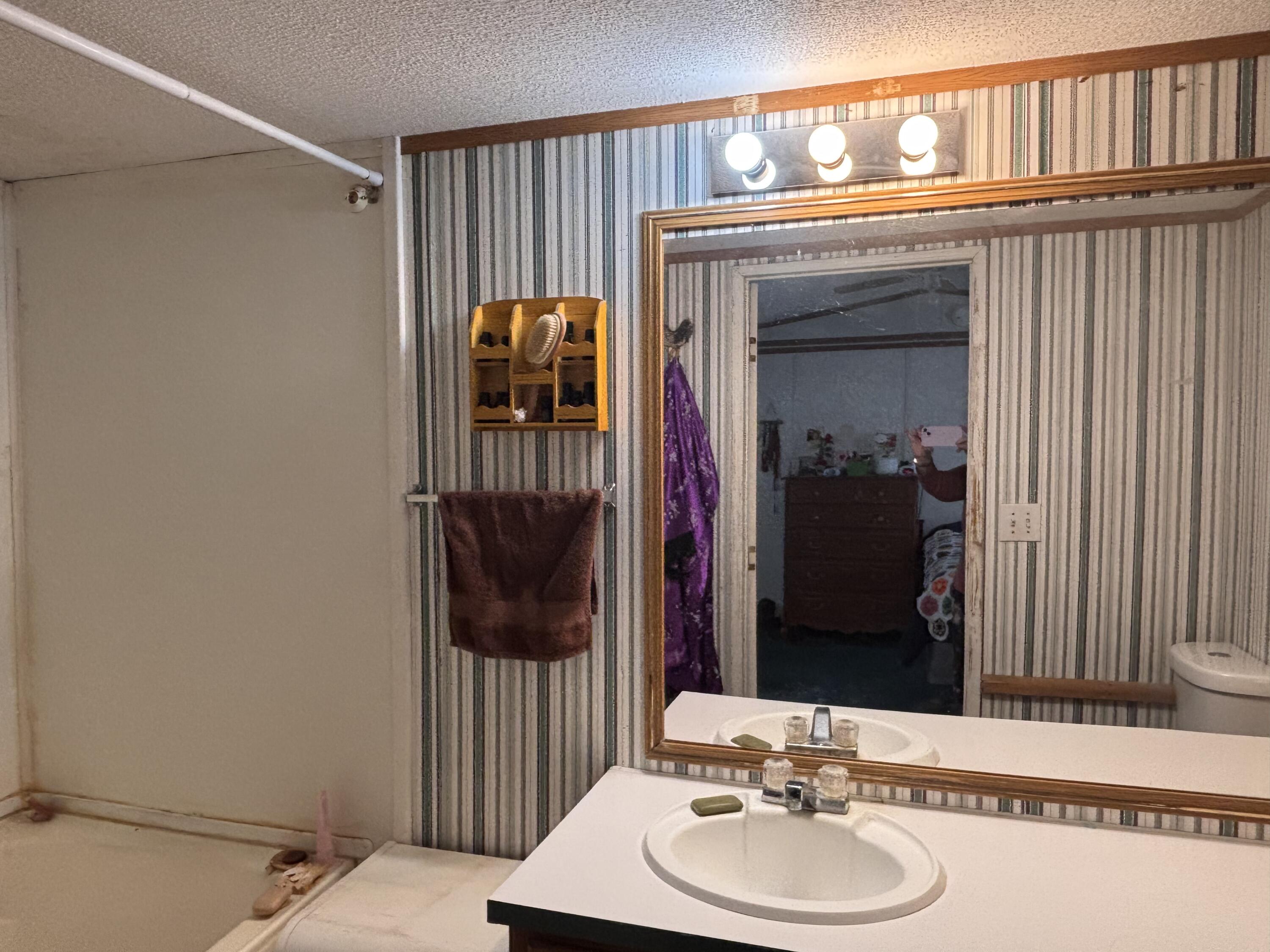 233 Turquoise Trail