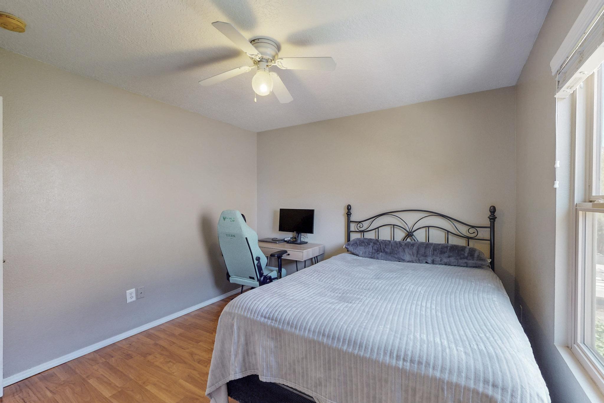 8616 EL MONTE Lane NE