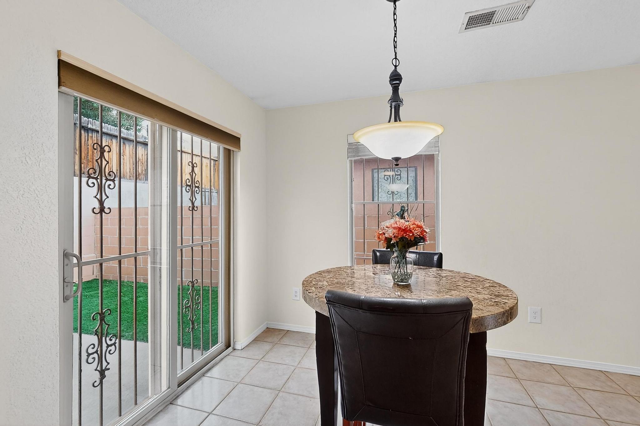 8616 EL MONTE Lane NE