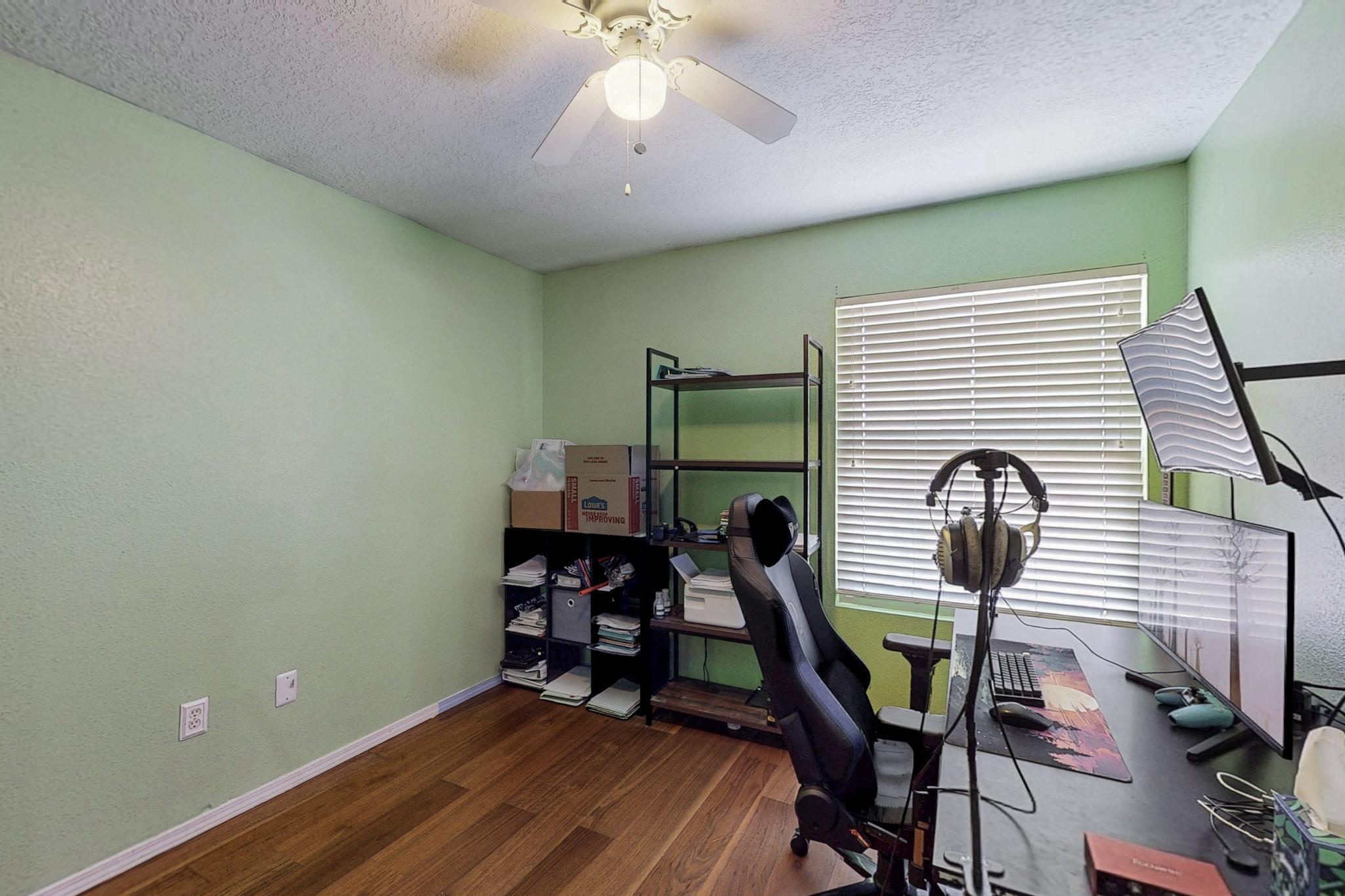 8616 EL MONTE Lane NE