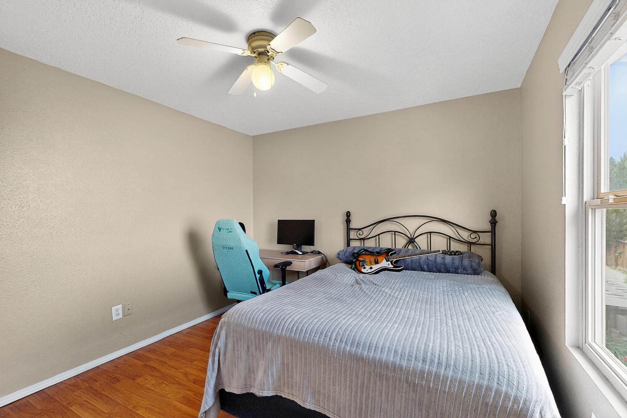 8616 EL MONTE Lane NE