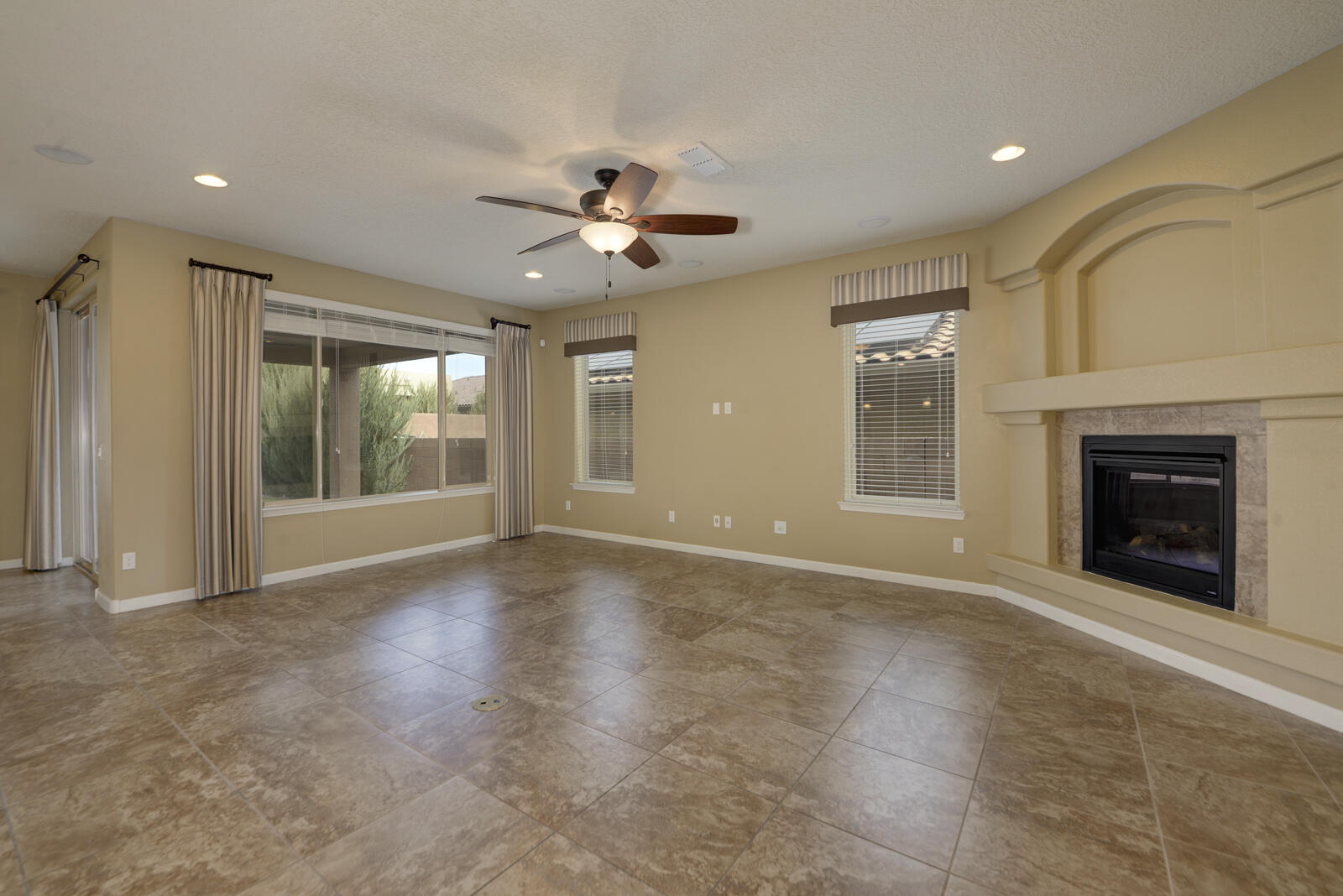 2115 CAVE CREEK Lane NW