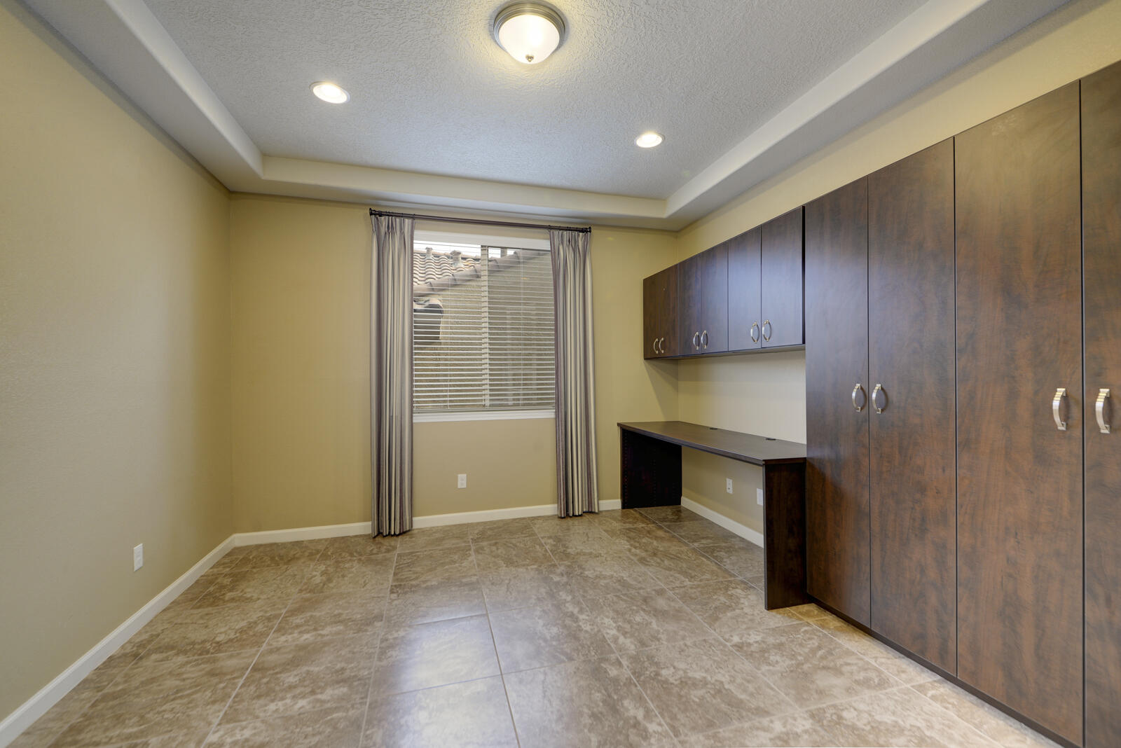 2115 CAVE CREEK Lane NW