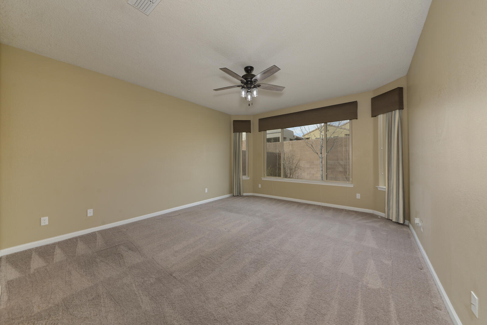2115 CAVE CREEK Lane NW