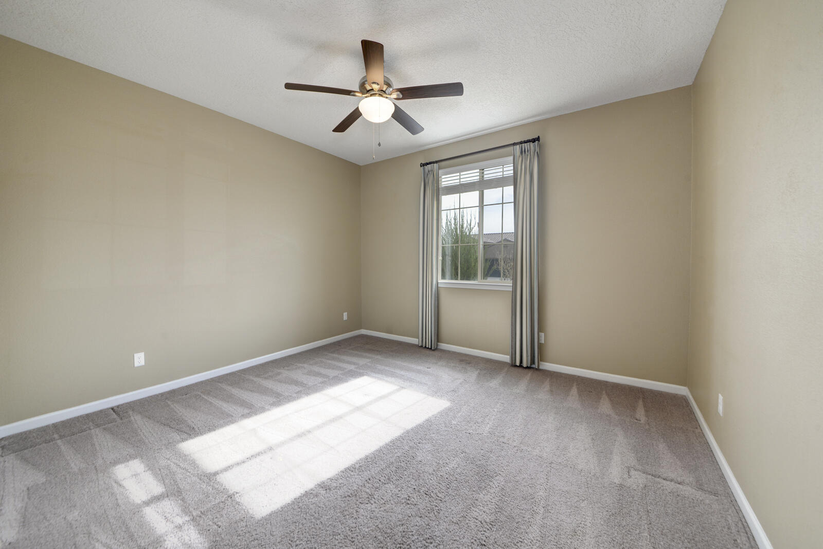 2115 CAVE CREEK Lane NW