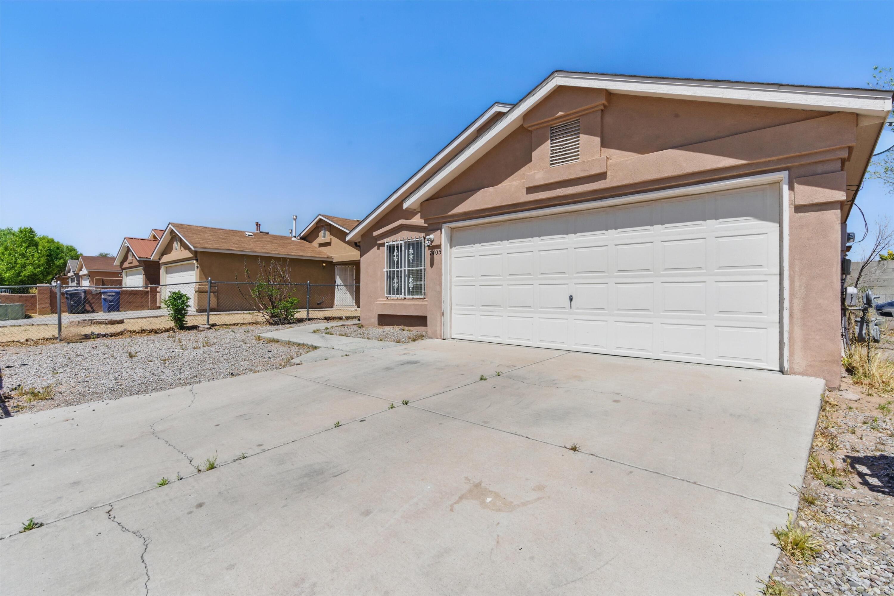 7405 BLUE AVENA Avenue SW