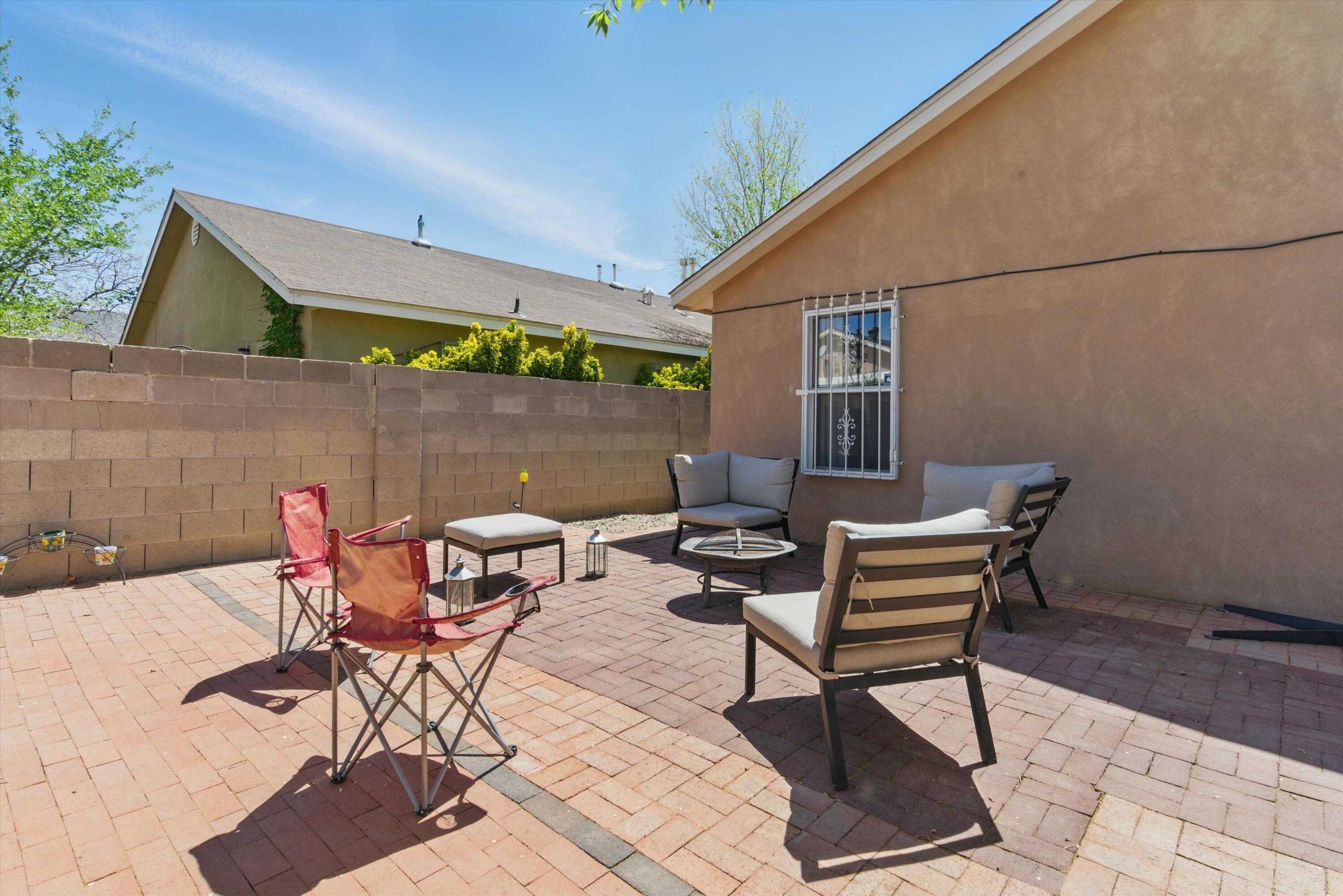 7405 BLUE AVENA Avenue SW