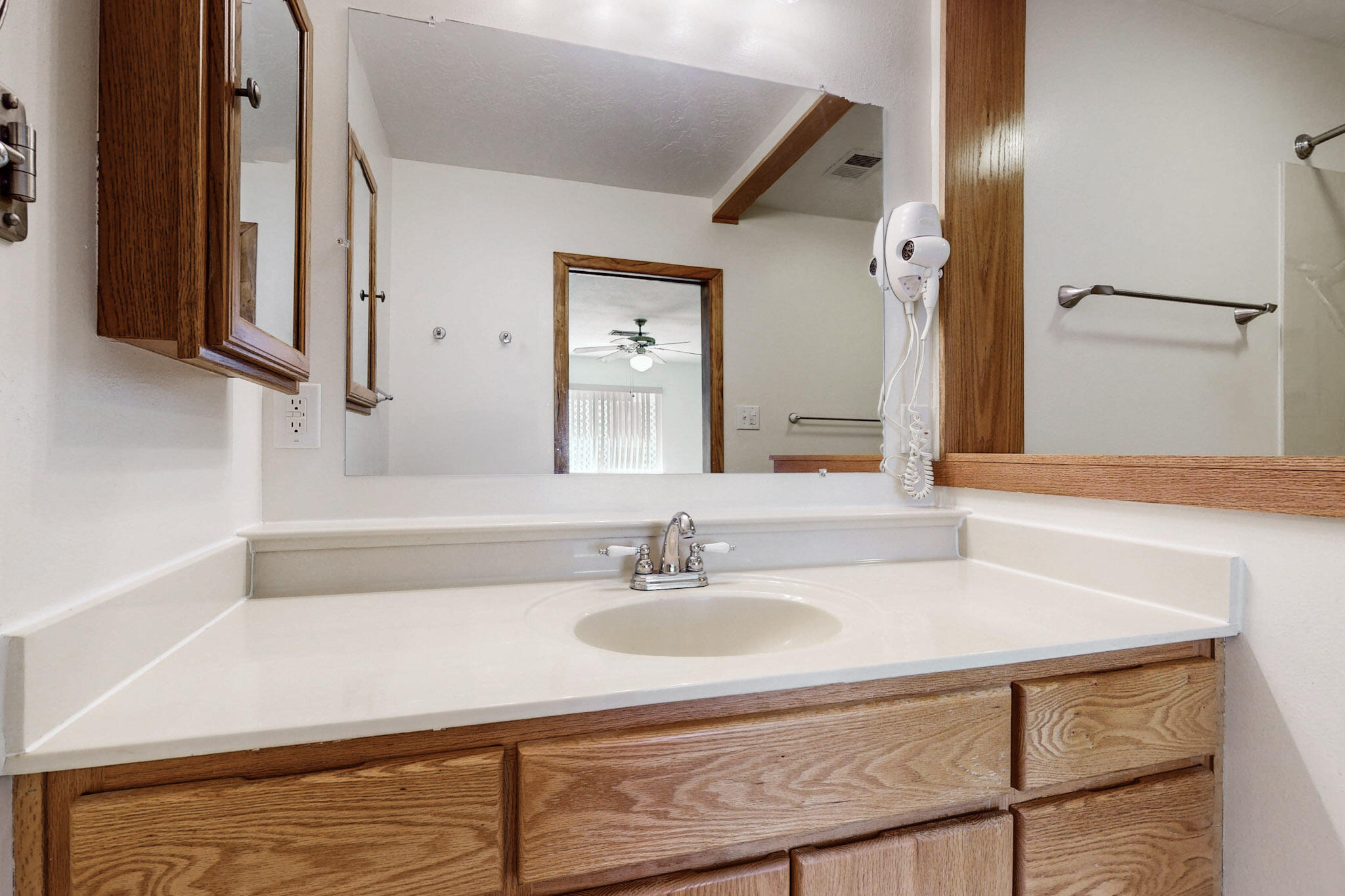 8021 Ruidoso Court NE