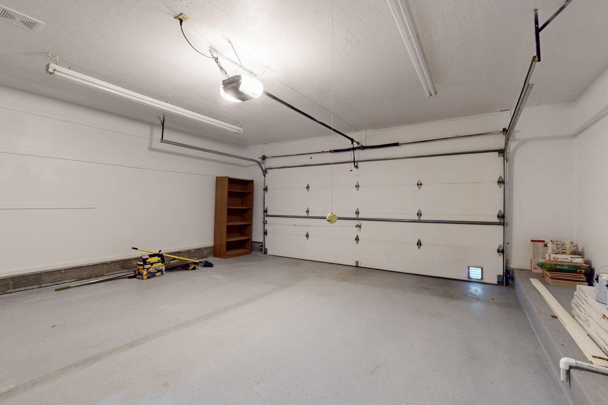 8021 Ruidoso Court NE