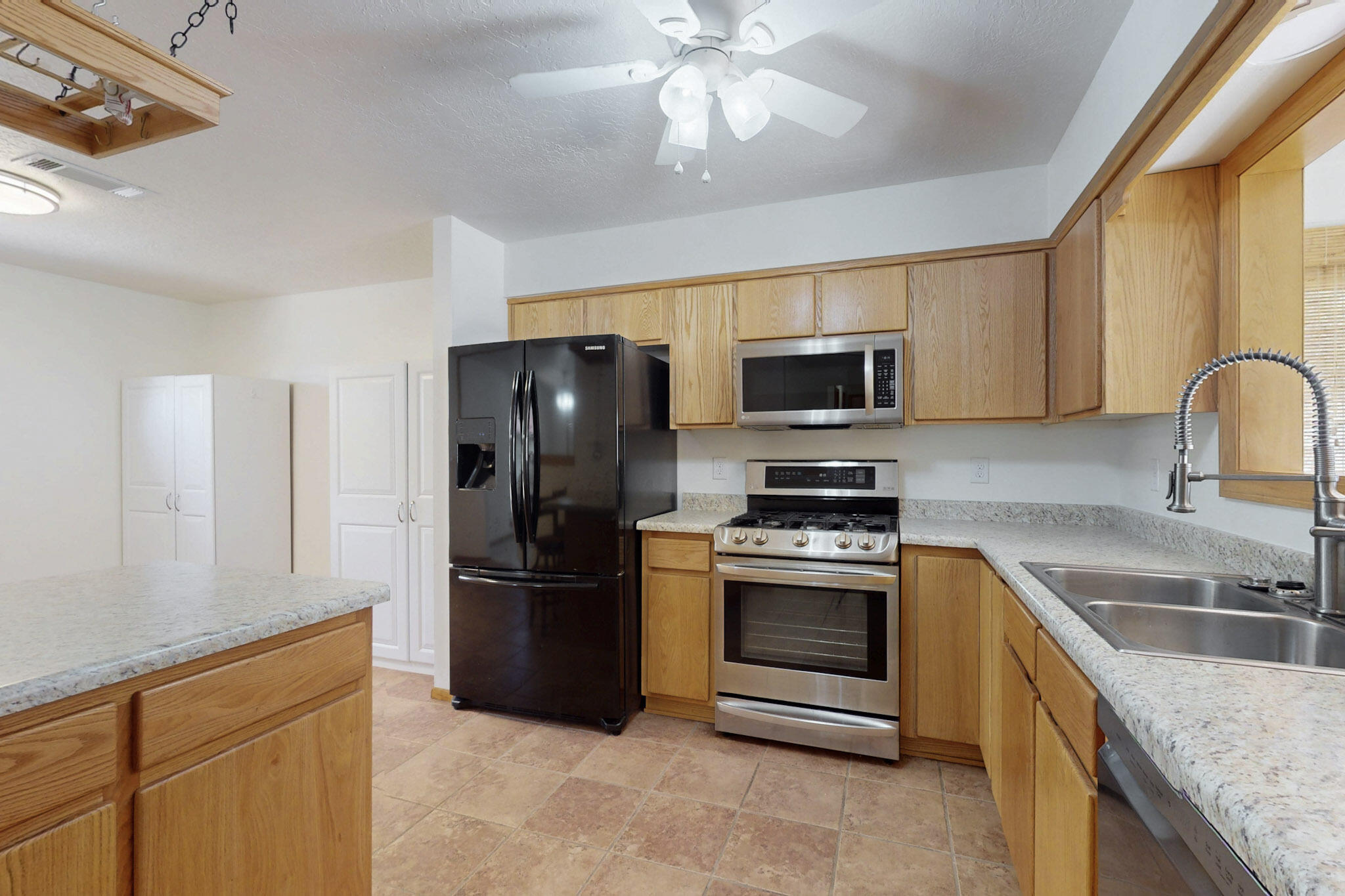 8021 Ruidoso Court NE