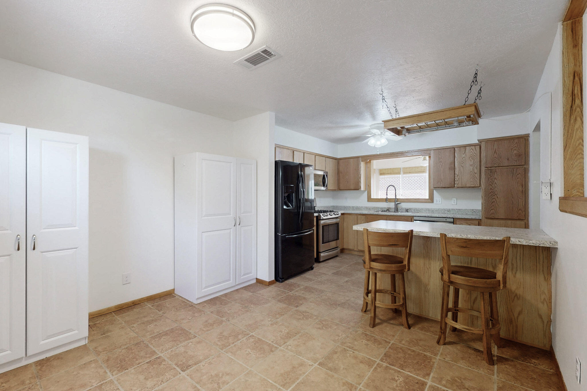 8021 Ruidoso Court NE