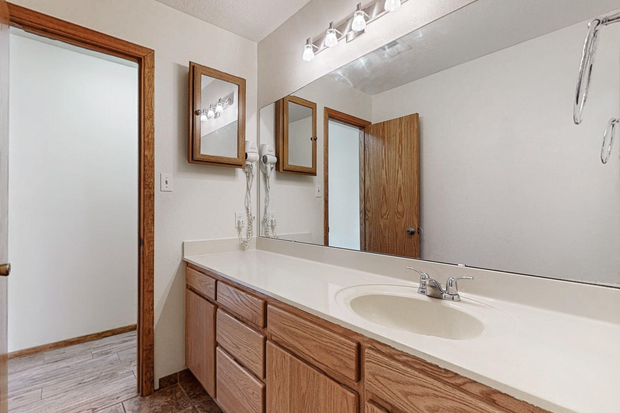 8021 Ruidoso Court NE