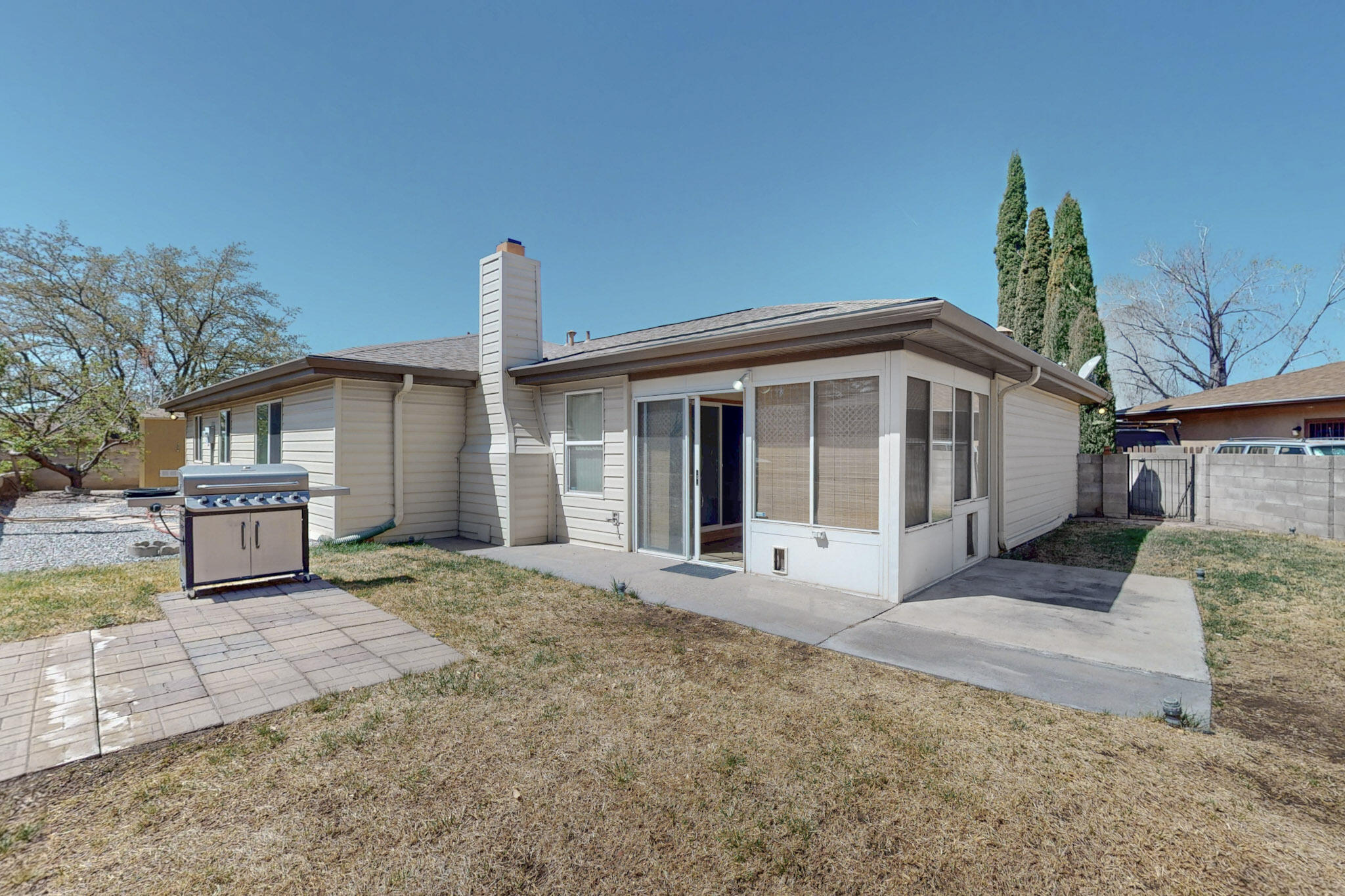 8021 Ruidoso Court NE