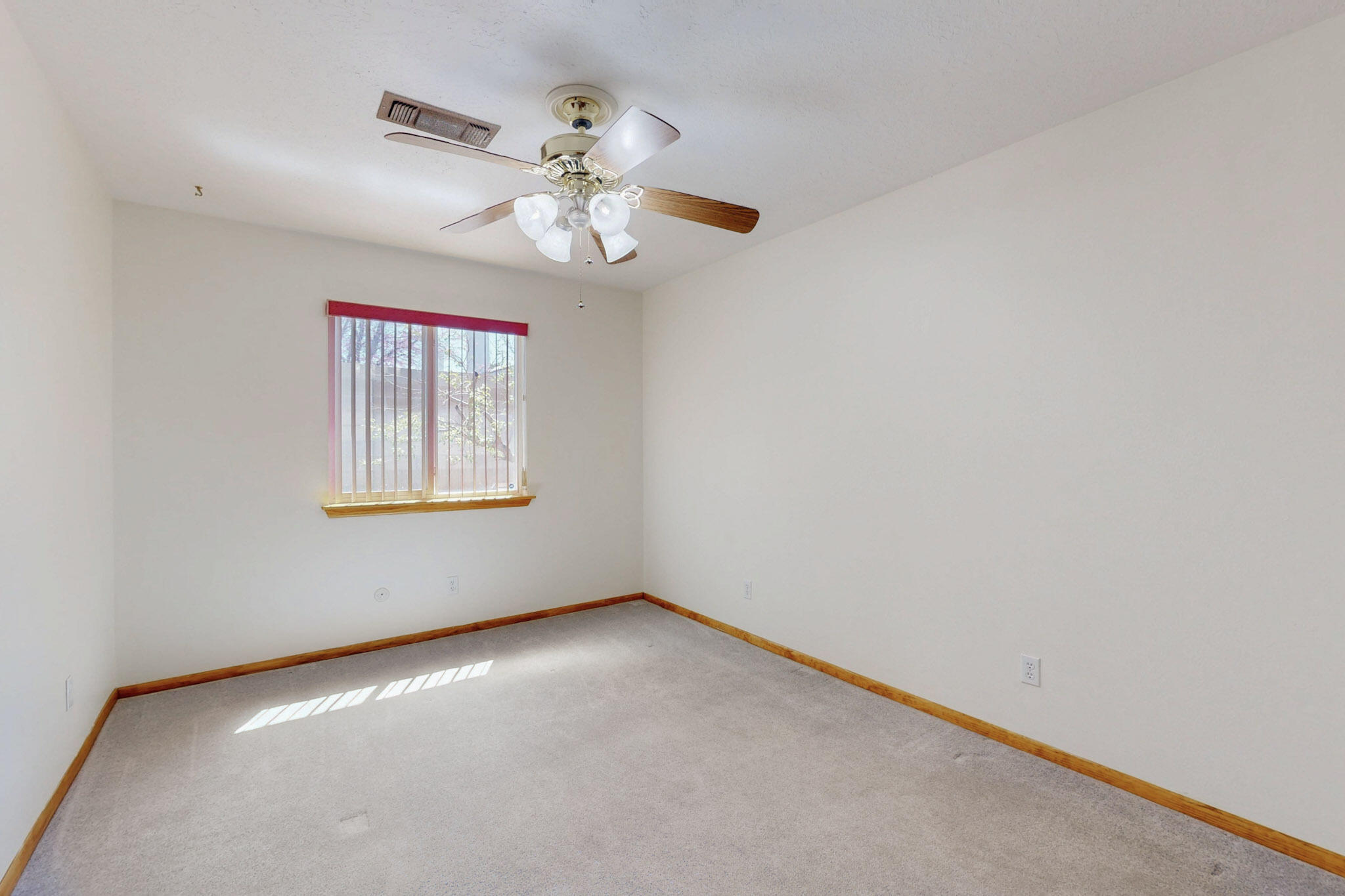 8021 Ruidoso Court NE