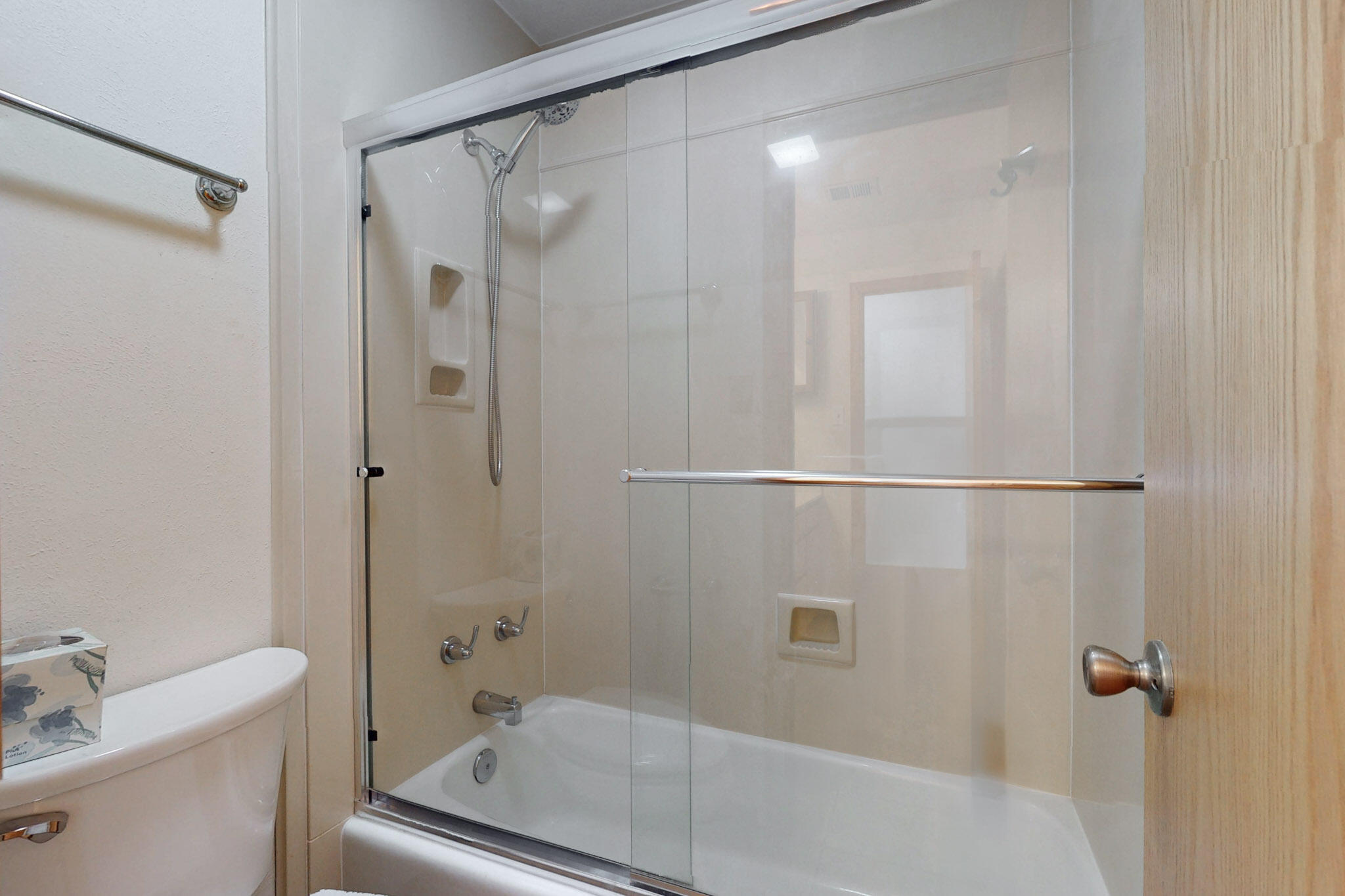 8021 Ruidoso Court NE