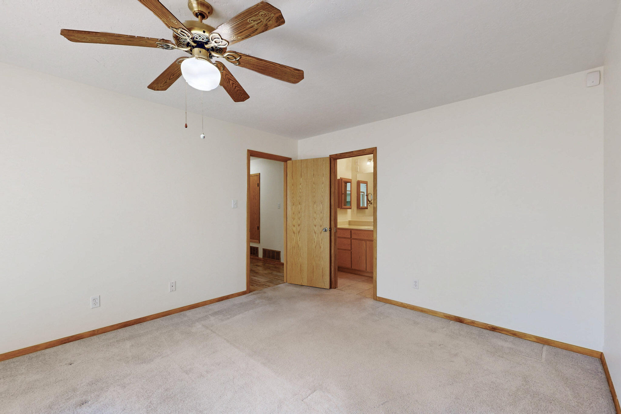 8021 Ruidoso Court NE