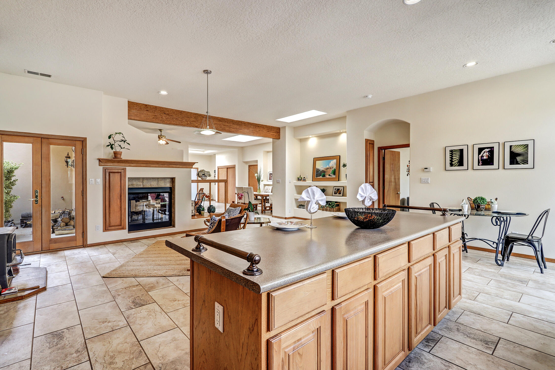 3017 CALLE DEL BOSQUE NW