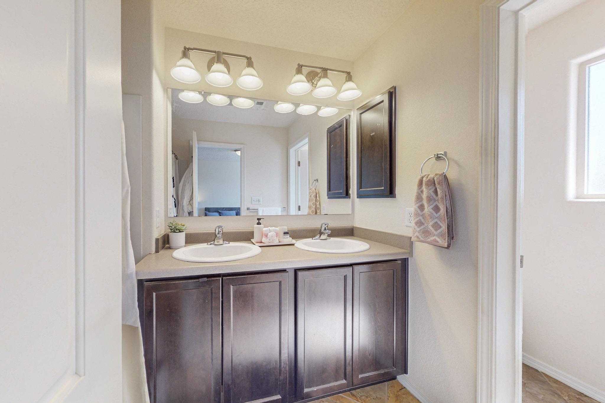 10809 CRISSY FIELD Way NE
