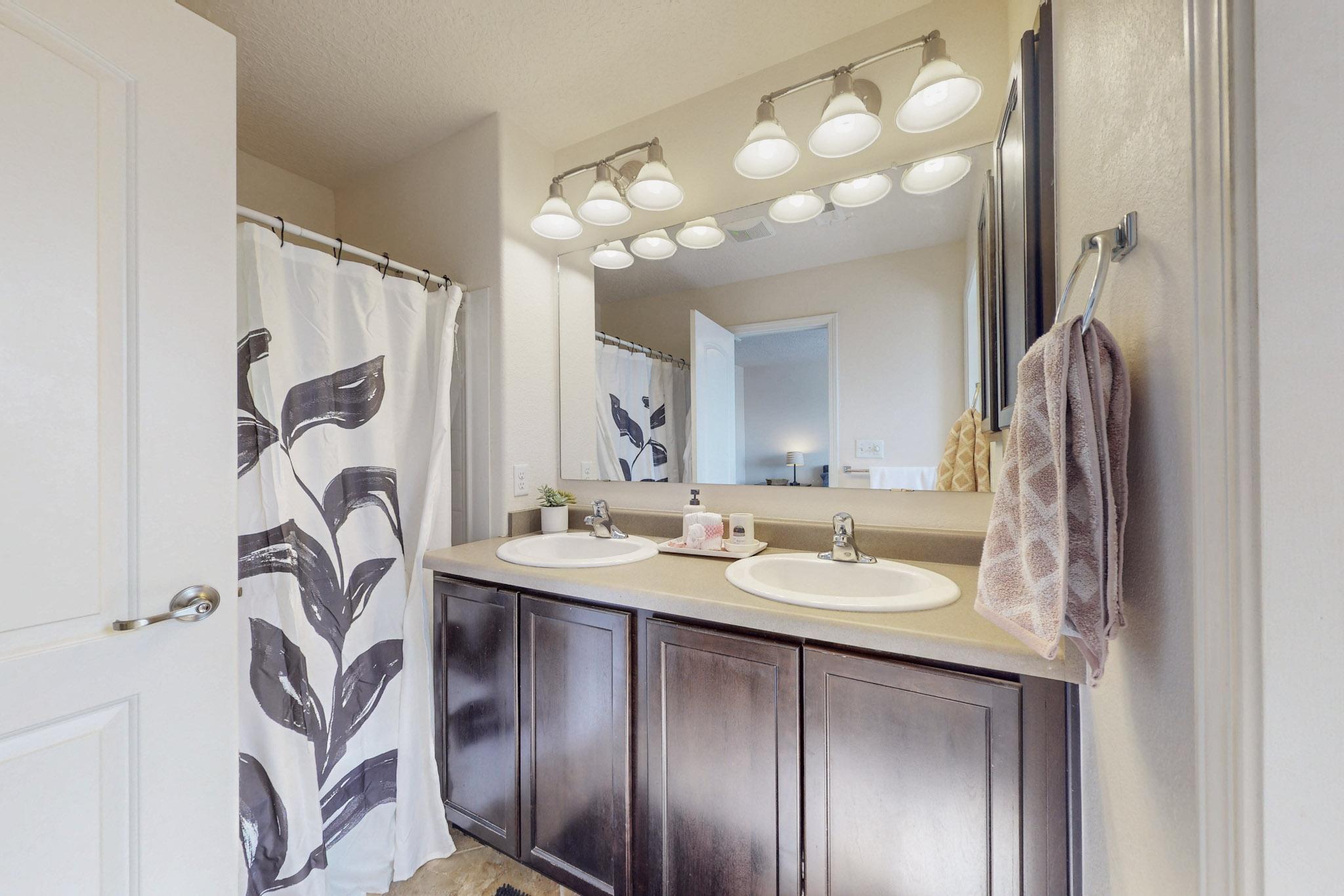10809 CRISSY FIELD Way NE
