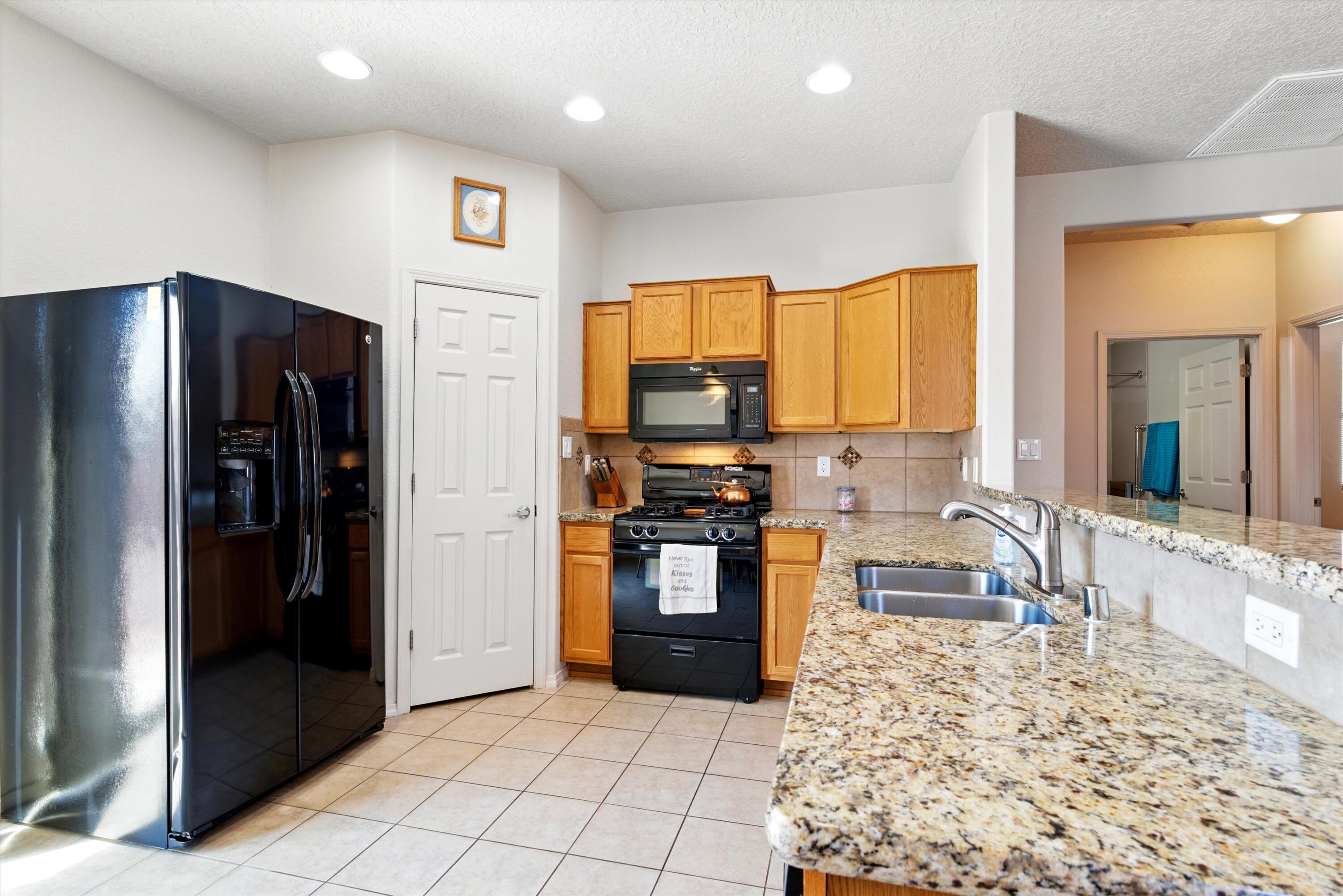 1901 CAMINO RINCON SW