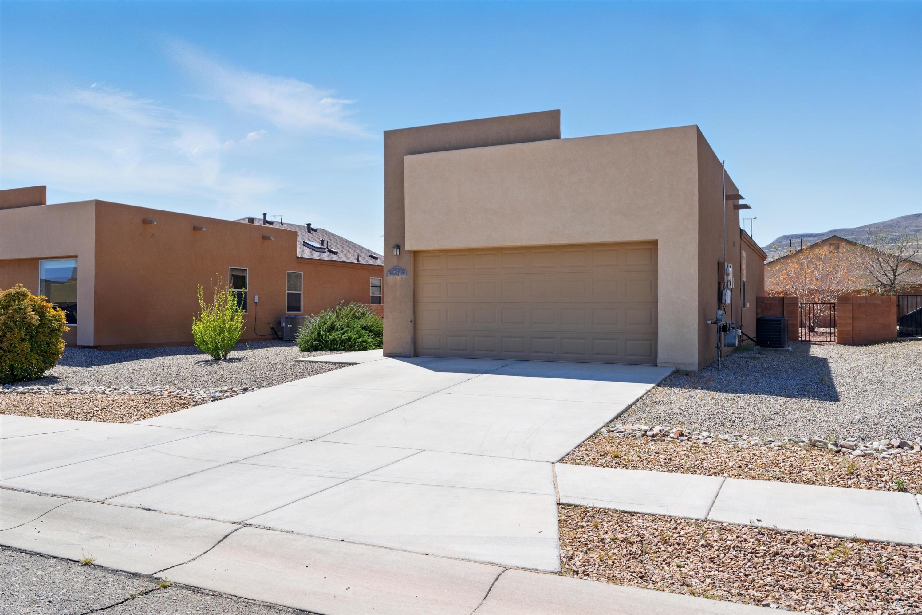 1901 CAMINO RINCON SW