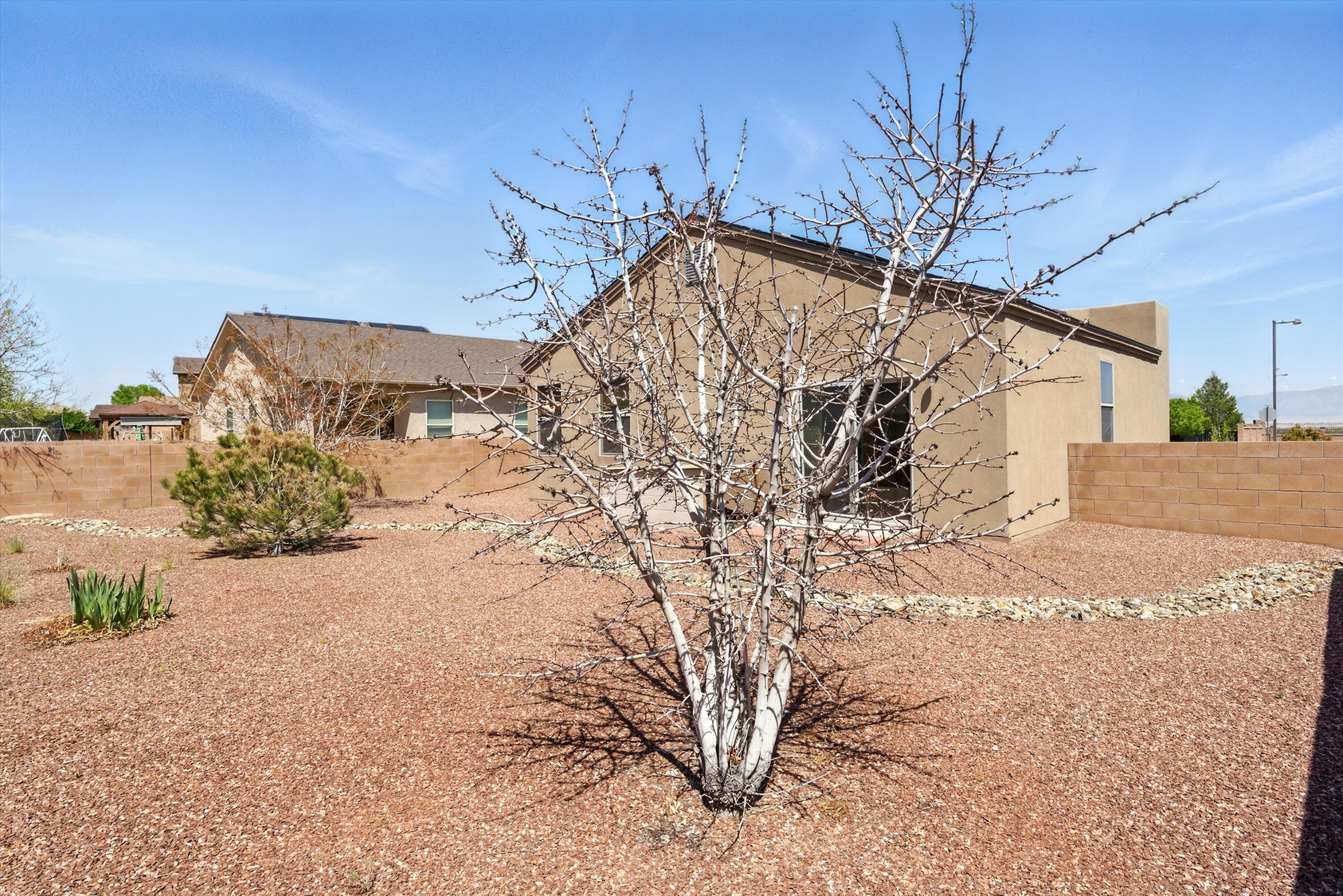 1901 CAMINO RINCON SW