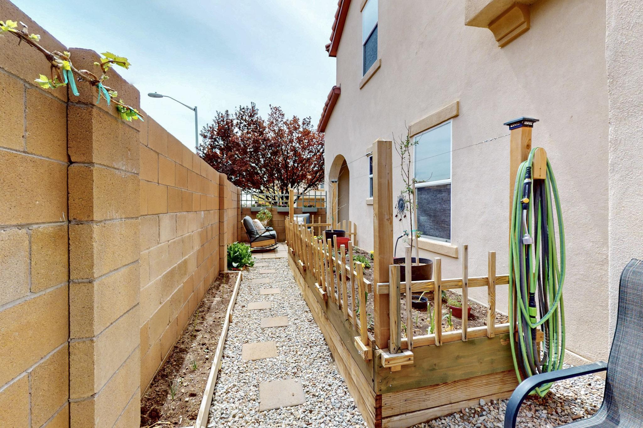 1037 CLEAR CREEK Court