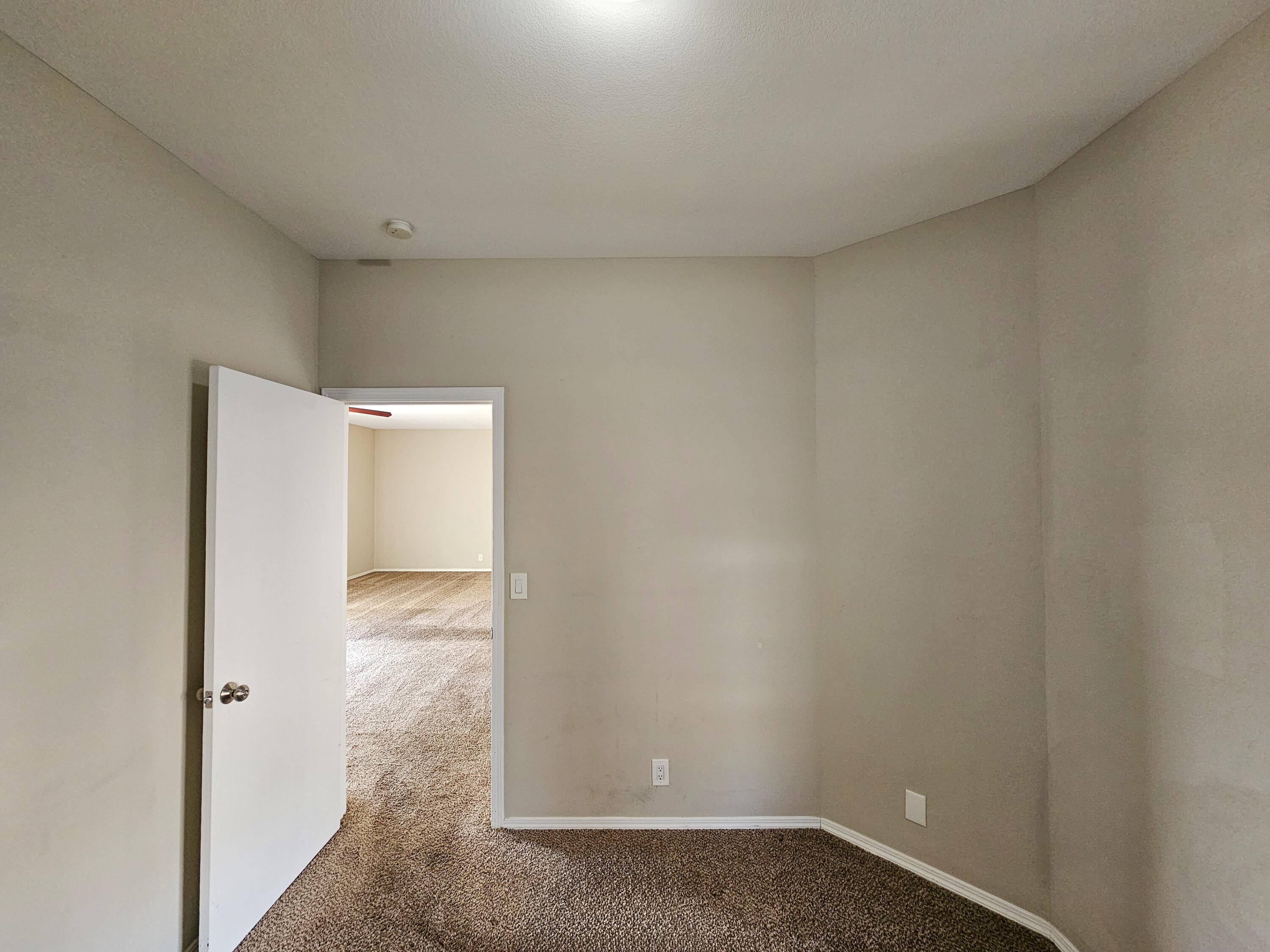 422 PHOENIX Avenue NW