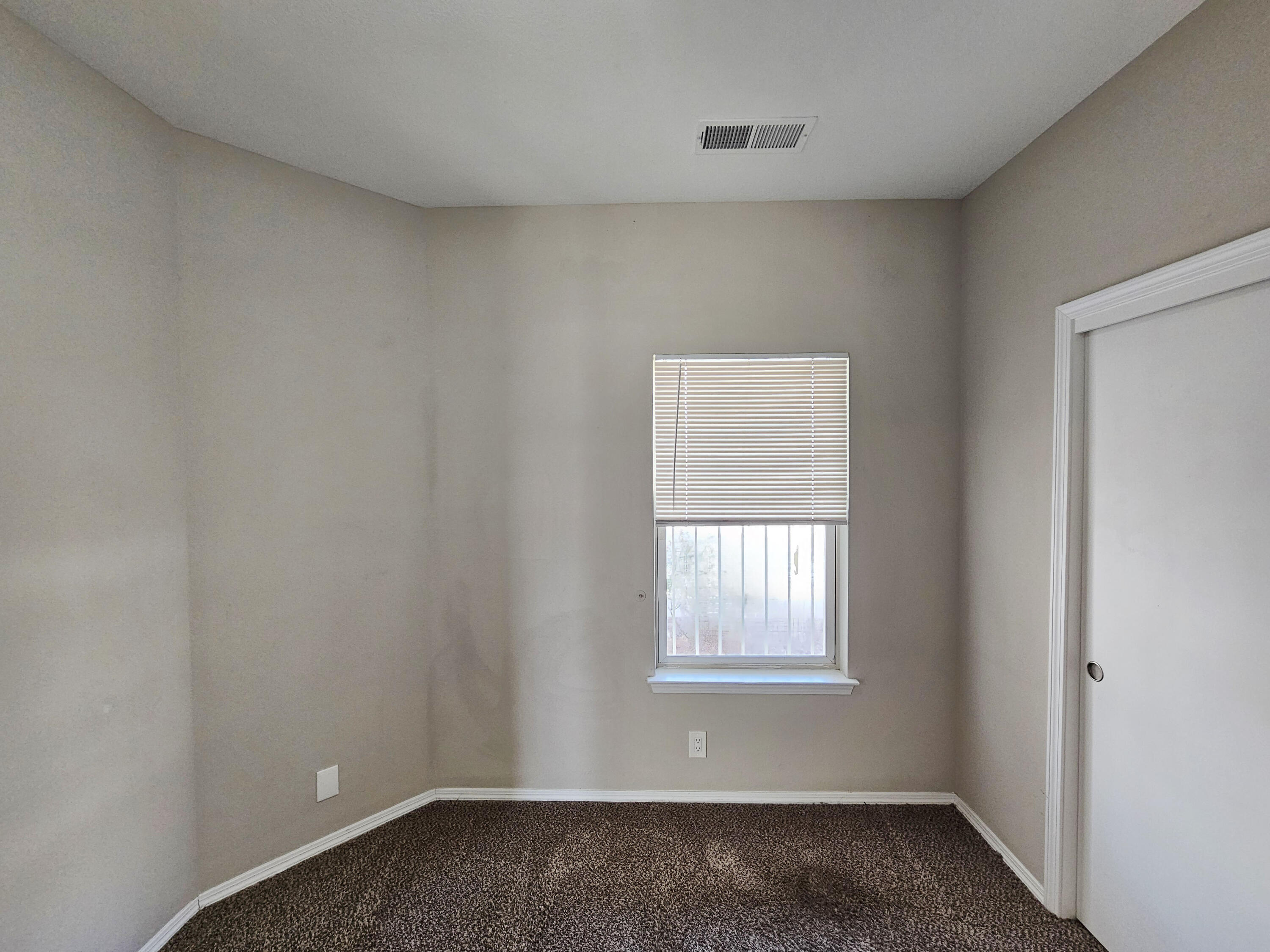 422 PHOENIX Avenue NW