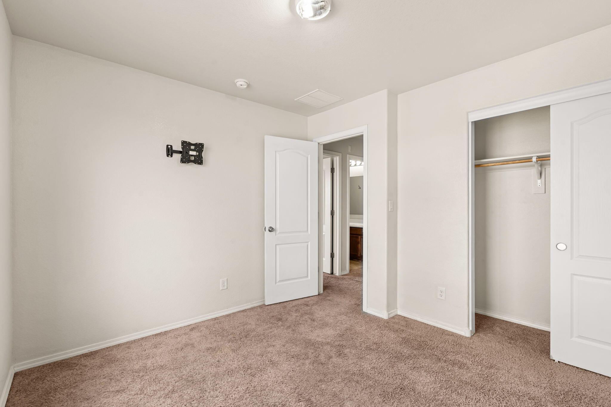 3016 PAUZA Drive SW
