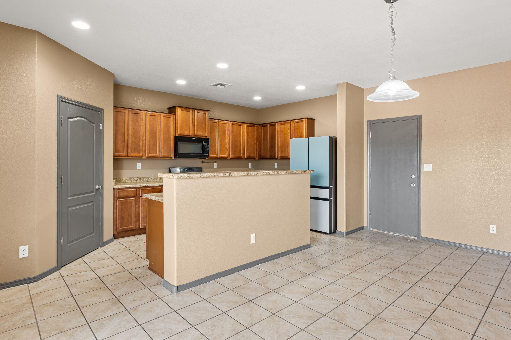 3016 PAUZA Drive SW