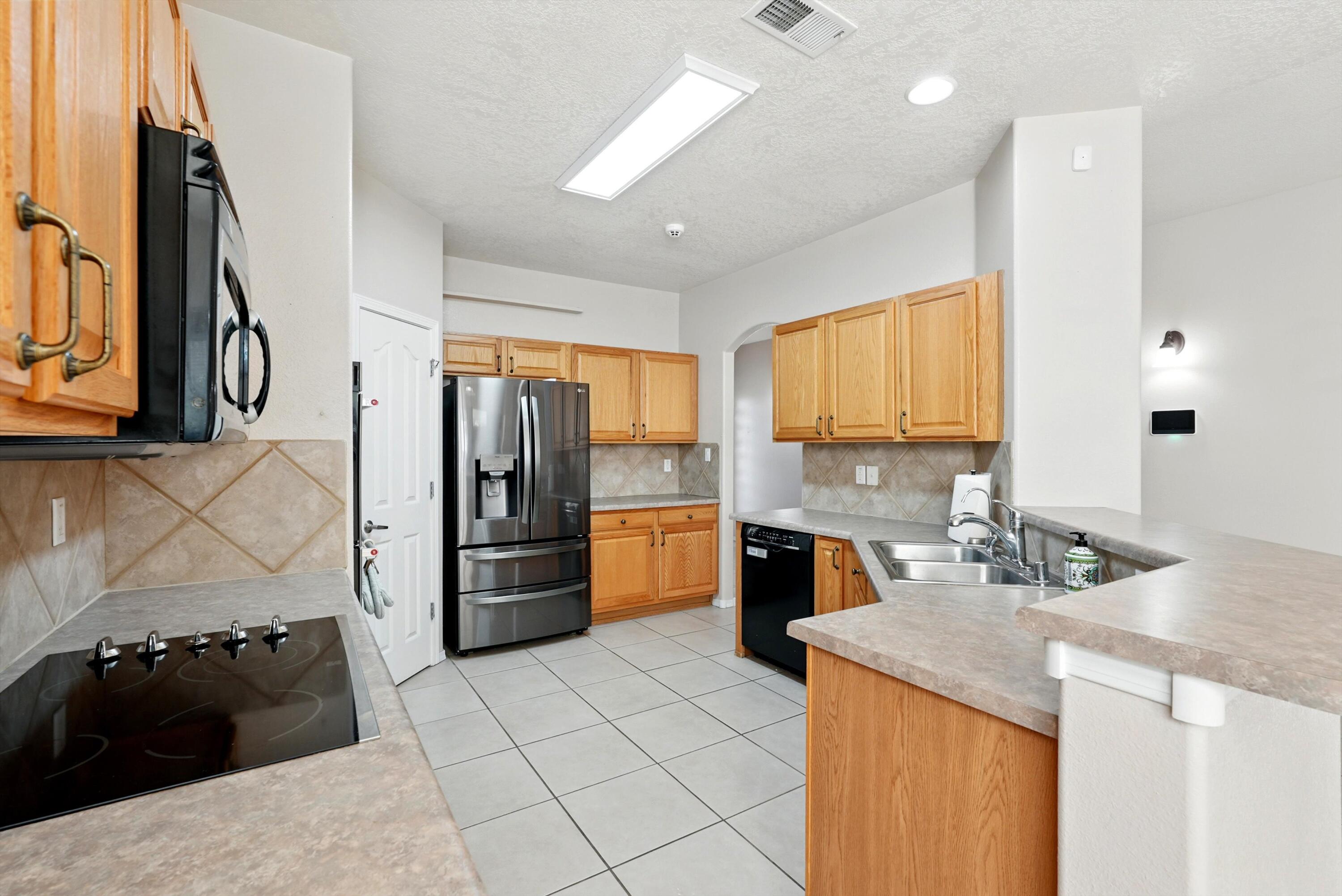 4952 NIGHT HAWK Drive NE