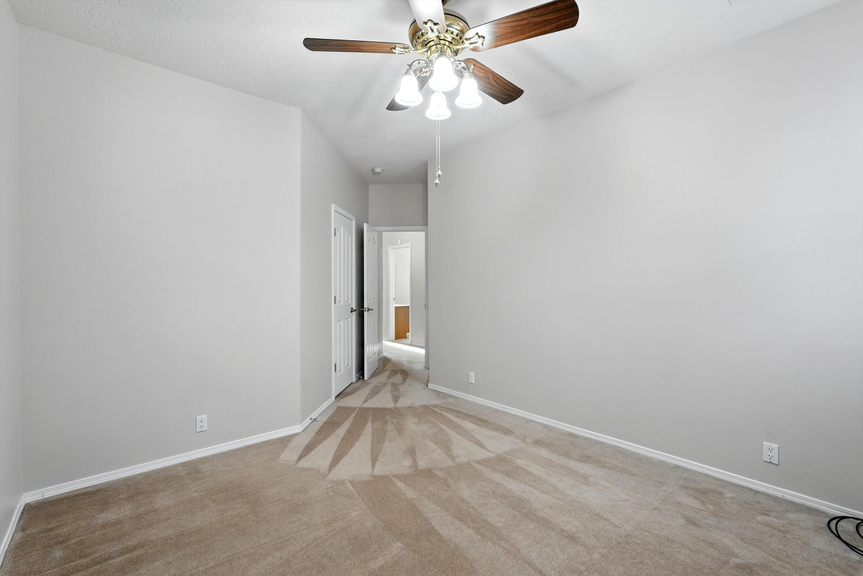4952 NIGHT HAWK Drive NE