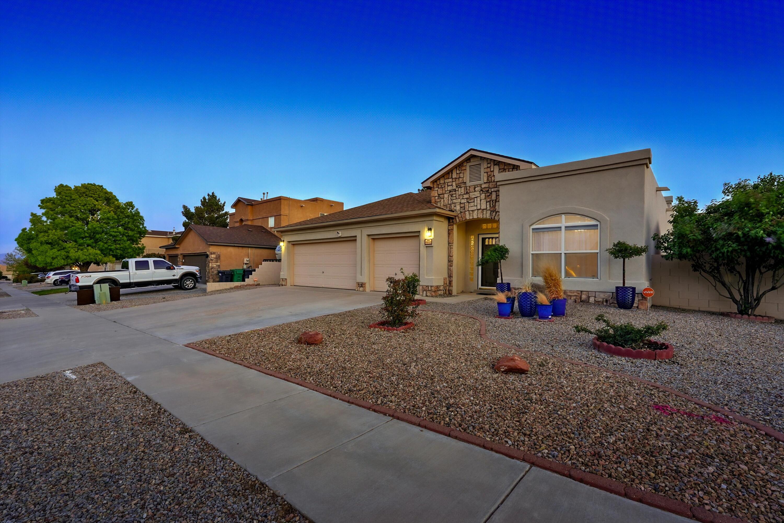 4952 NIGHT HAWK Drive NE