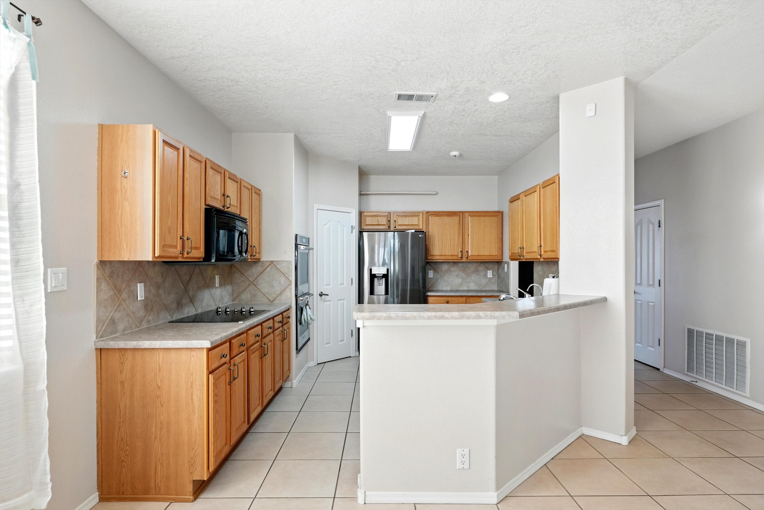 4952 NIGHT HAWK Drive NE