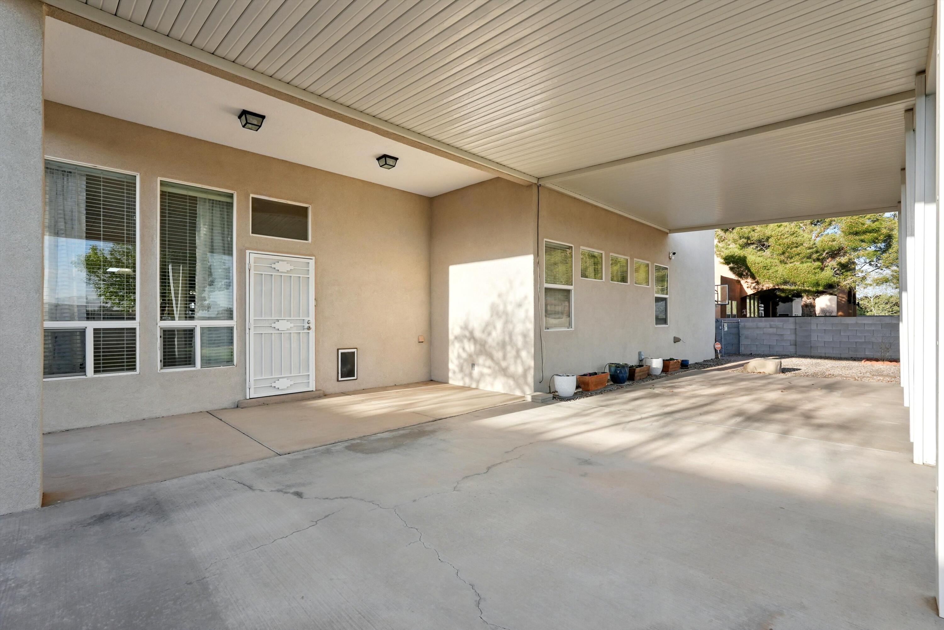 4952 NIGHT HAWK Drive NE