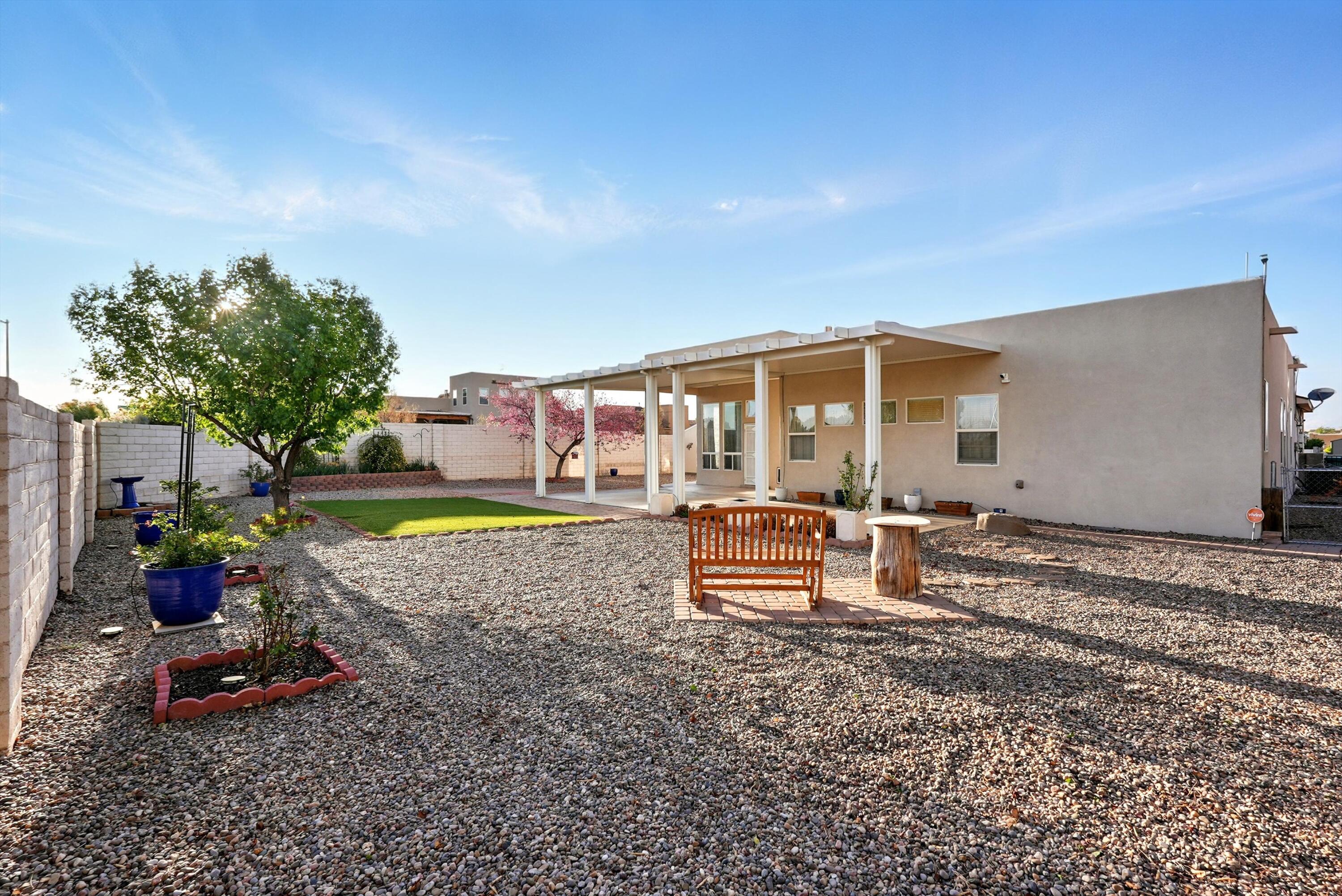 4952 NIGHT HAWK Drive NE