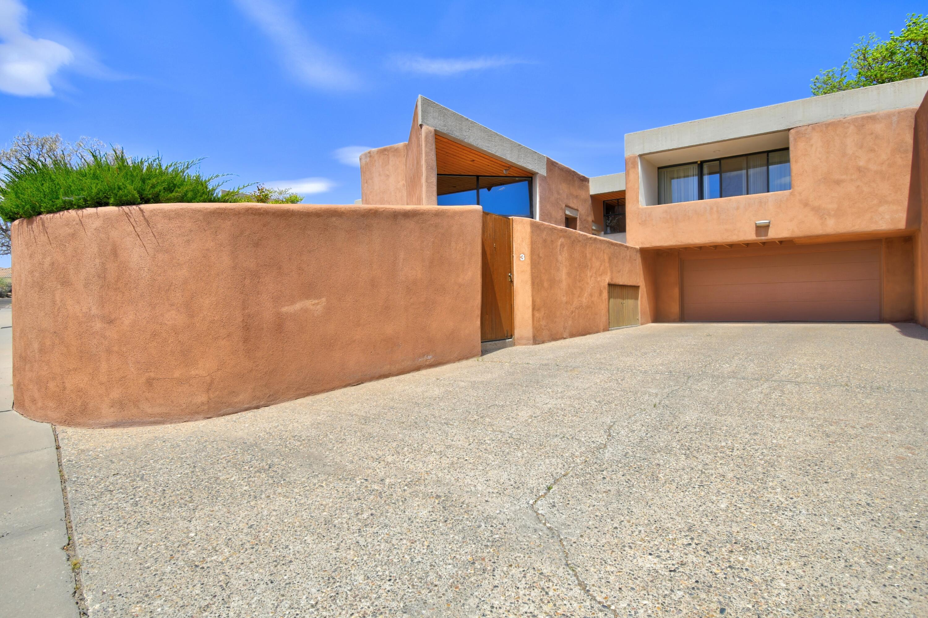 3 ARCO Court NW