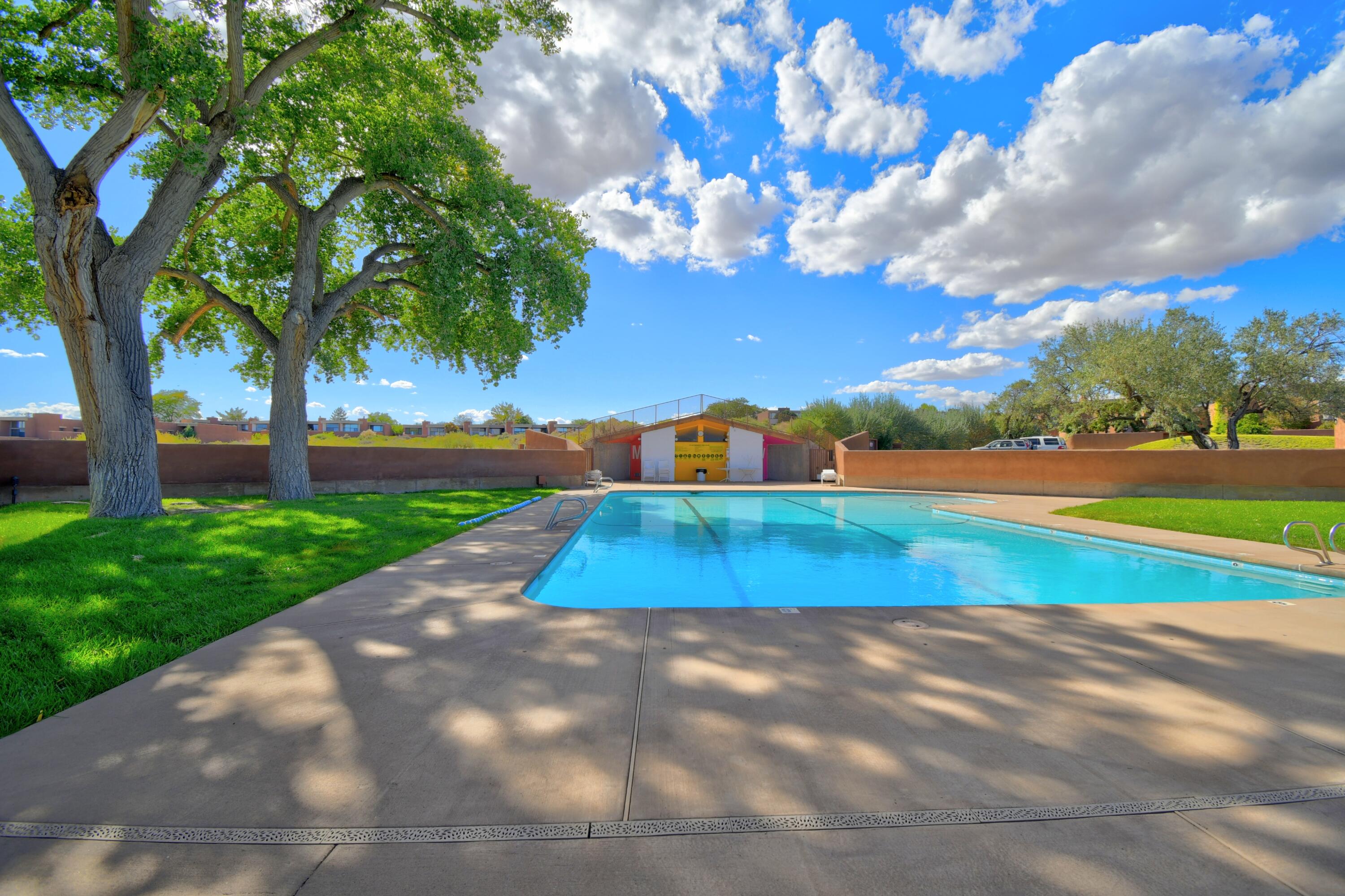 3 ARCO Court NW