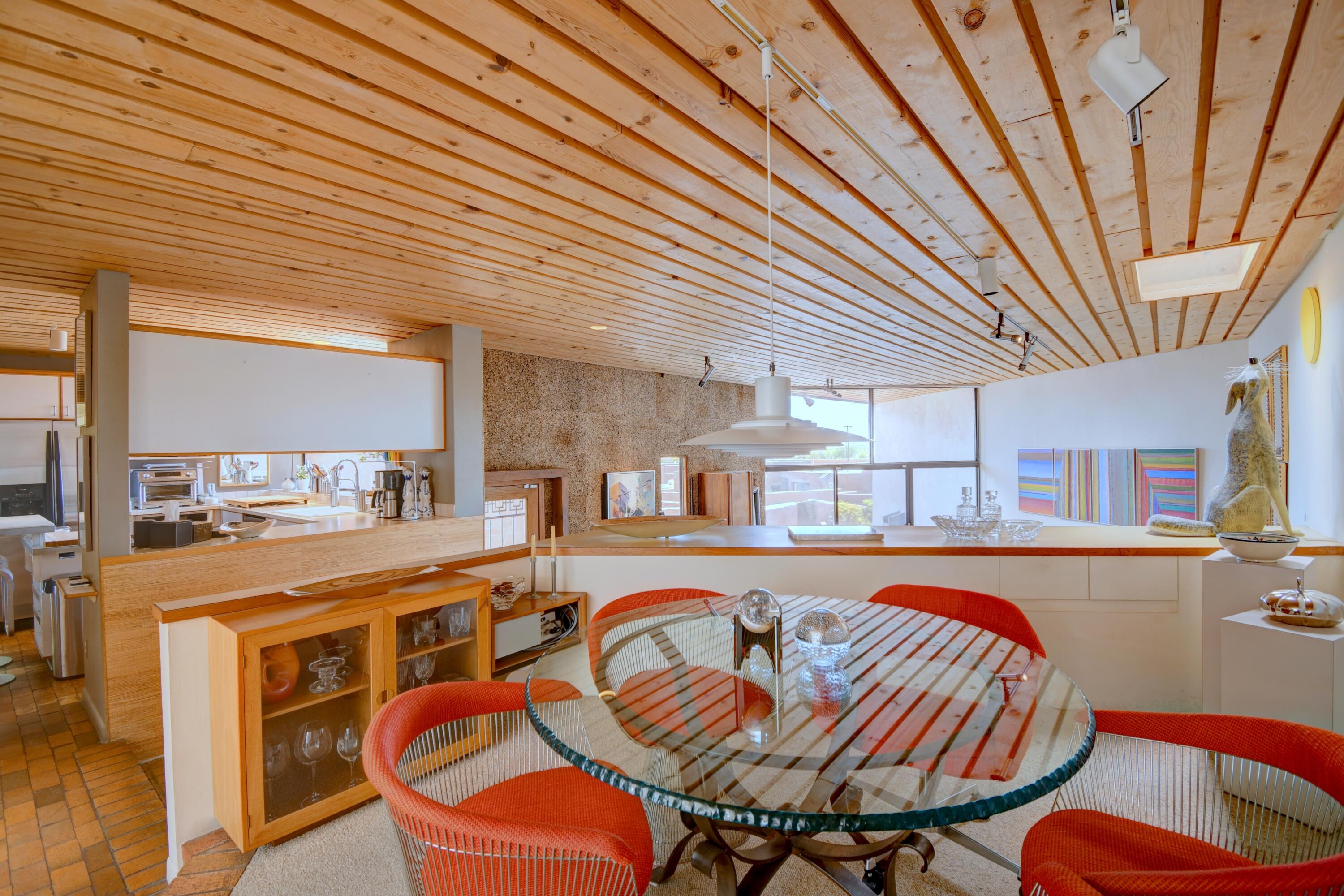 3 ARCO Court NW