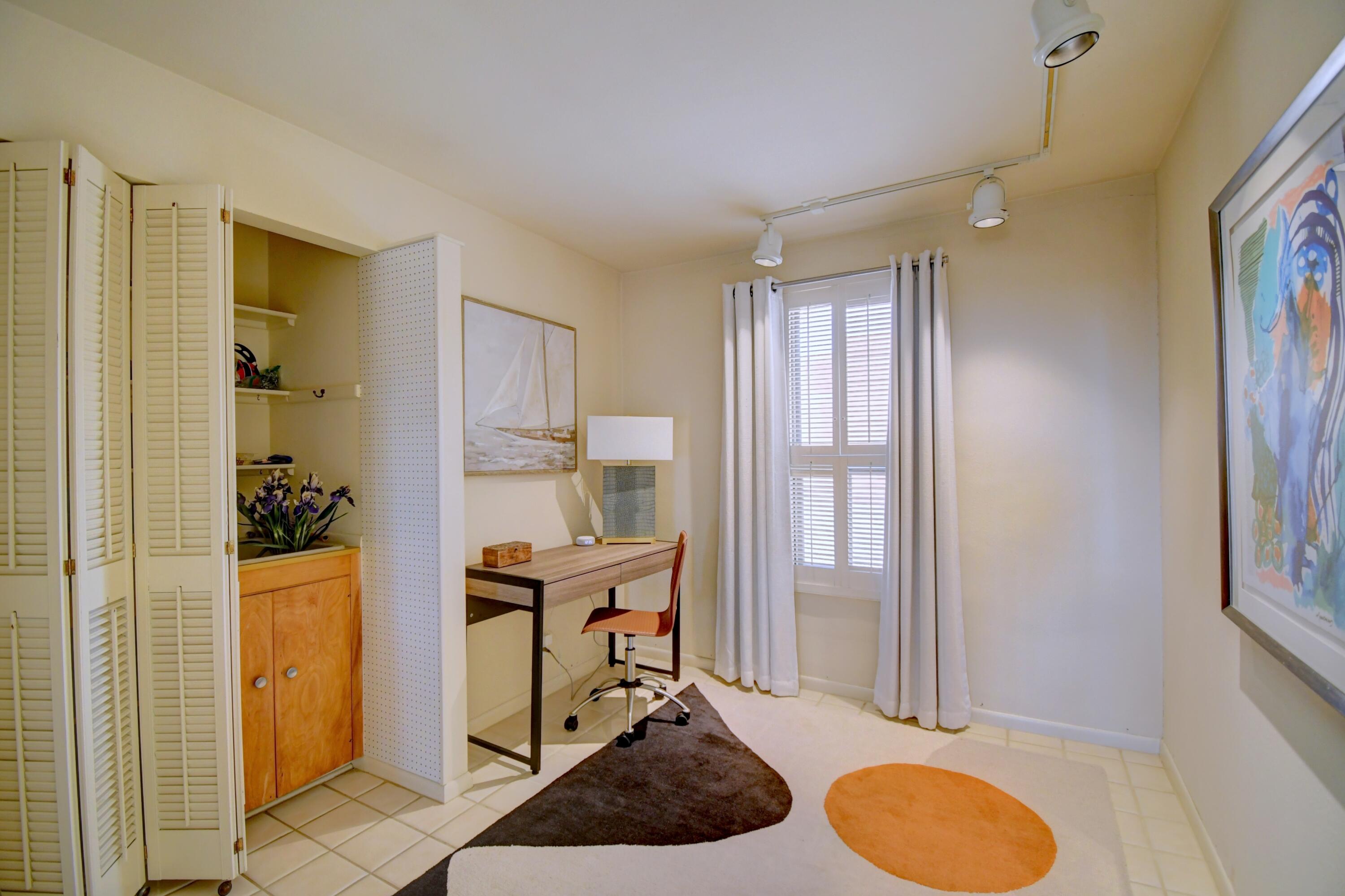 3 ARCO Court NW