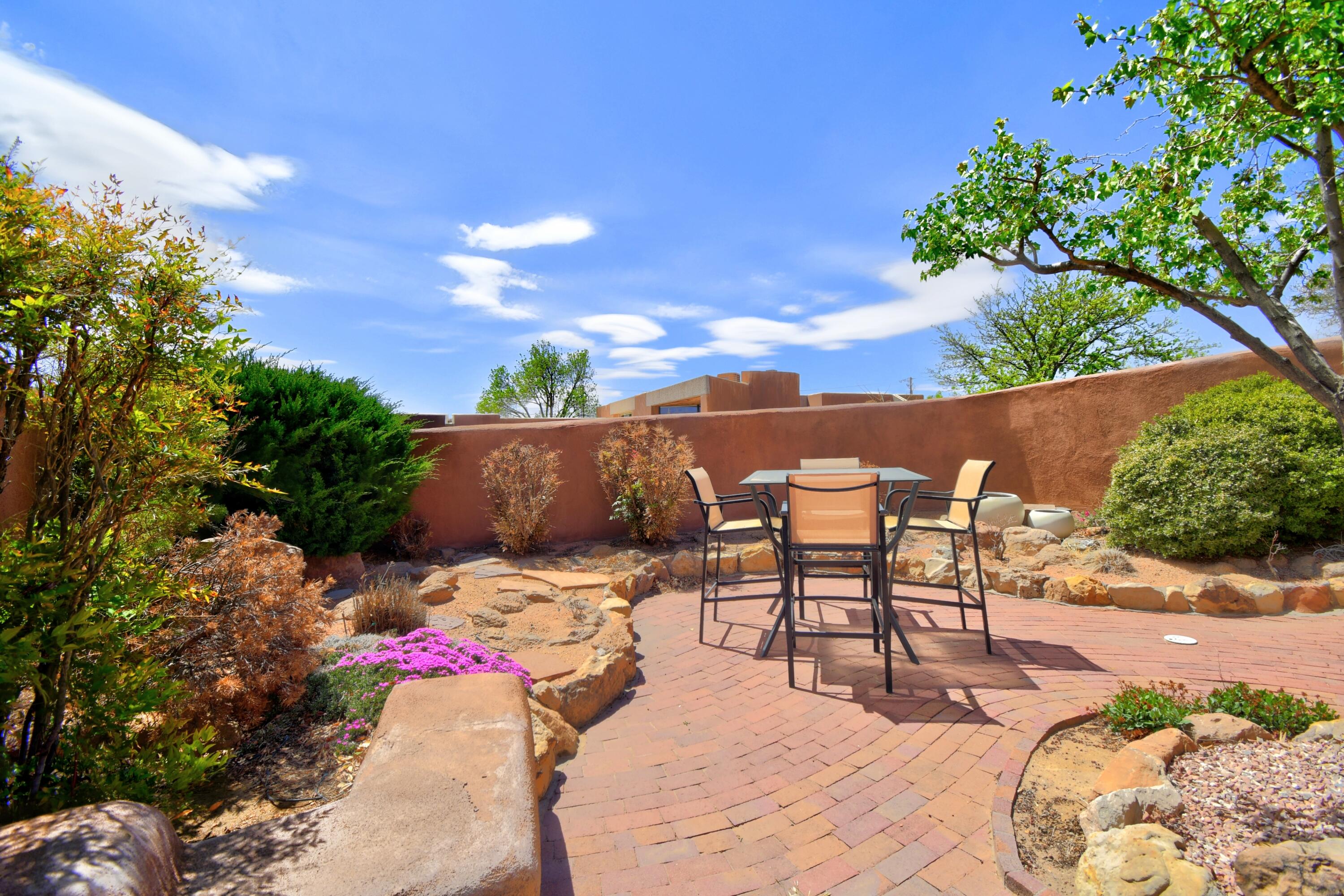 3 ARCO Court NW
