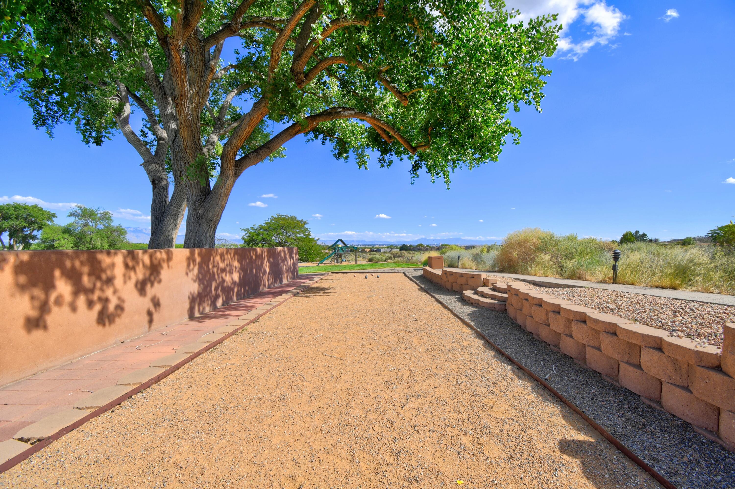 3 ARCO Court NW