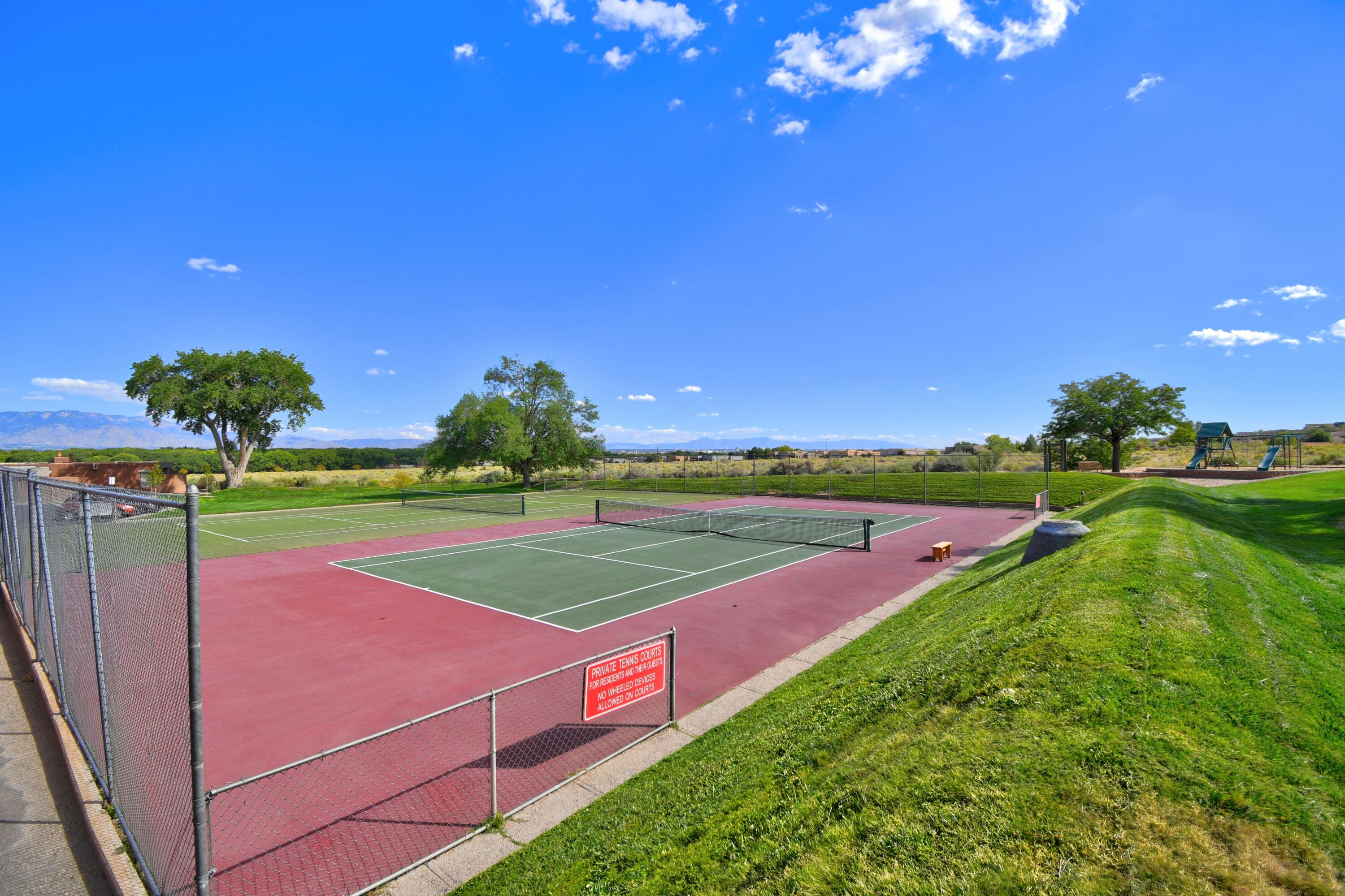 3 ARCO Court NW