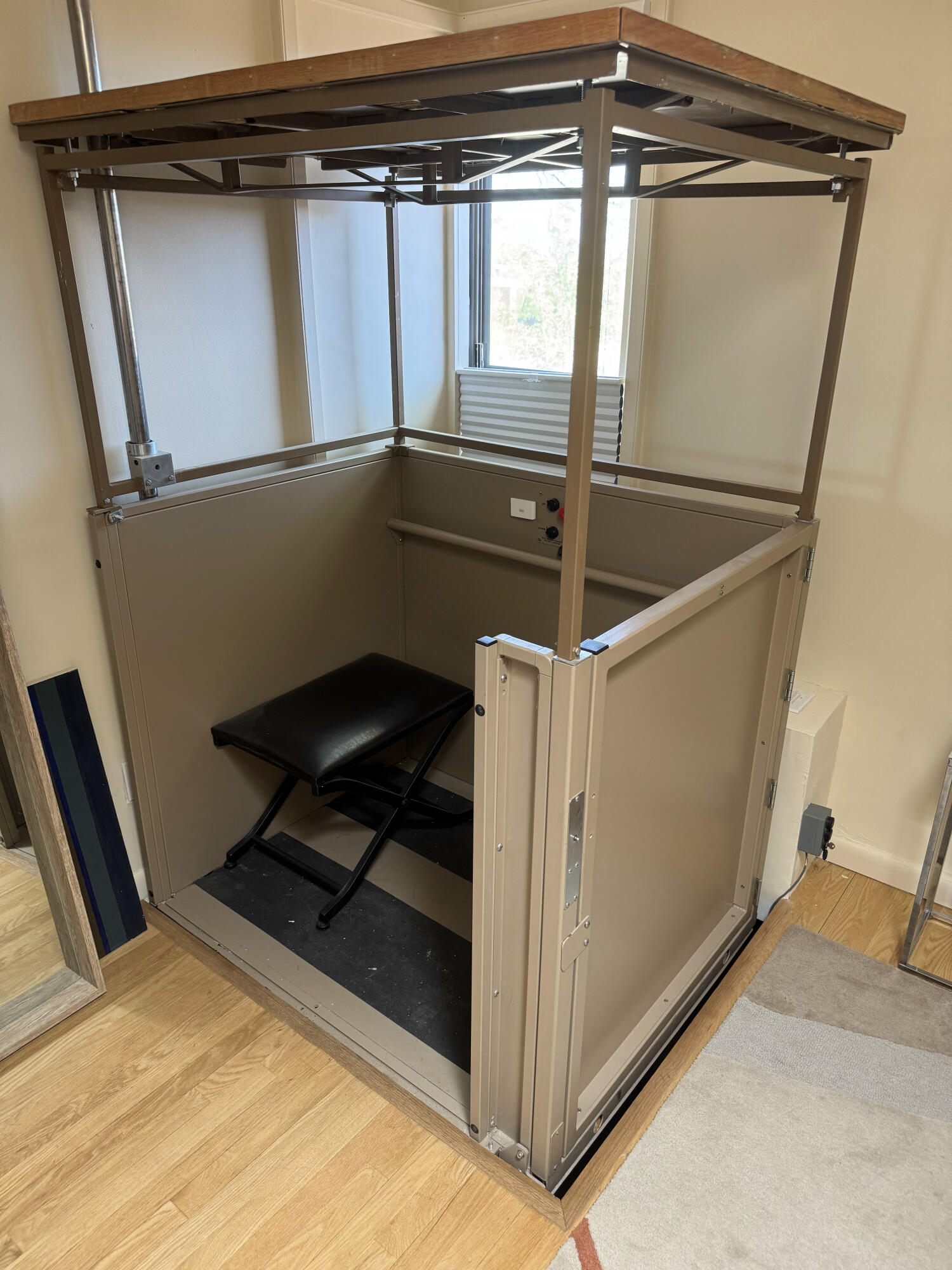3 ARCO Court NW