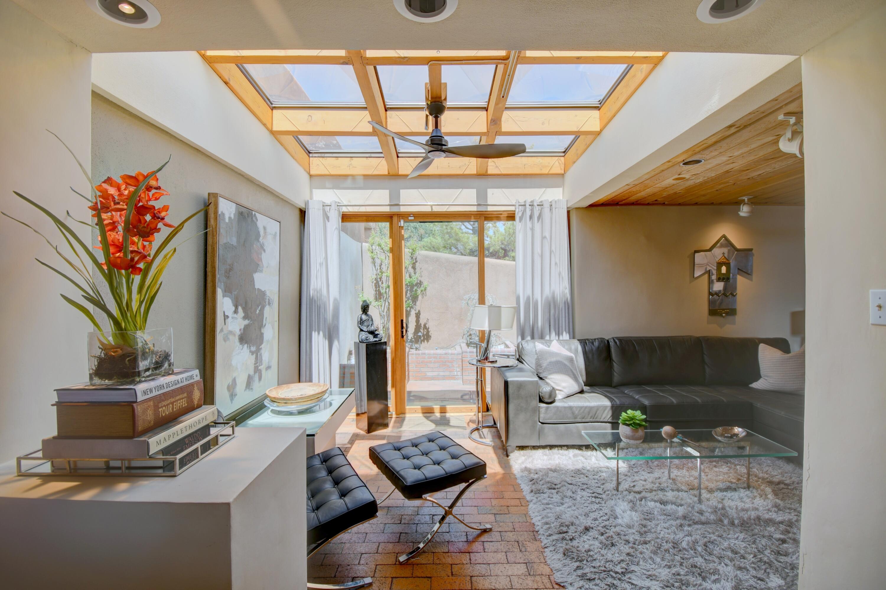 3 ARCO Court NW