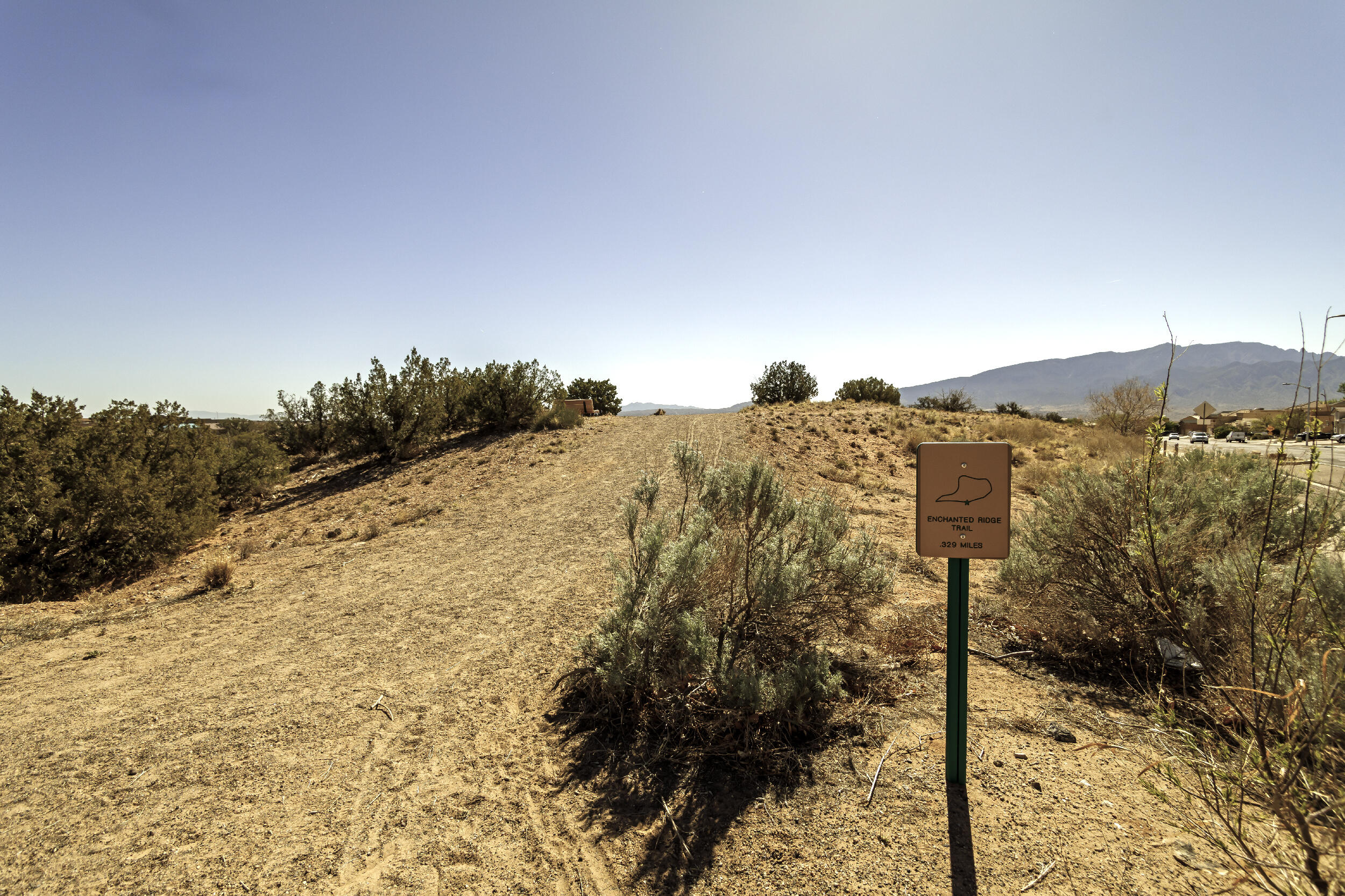 5000 NIGHT HAWK Drive NE