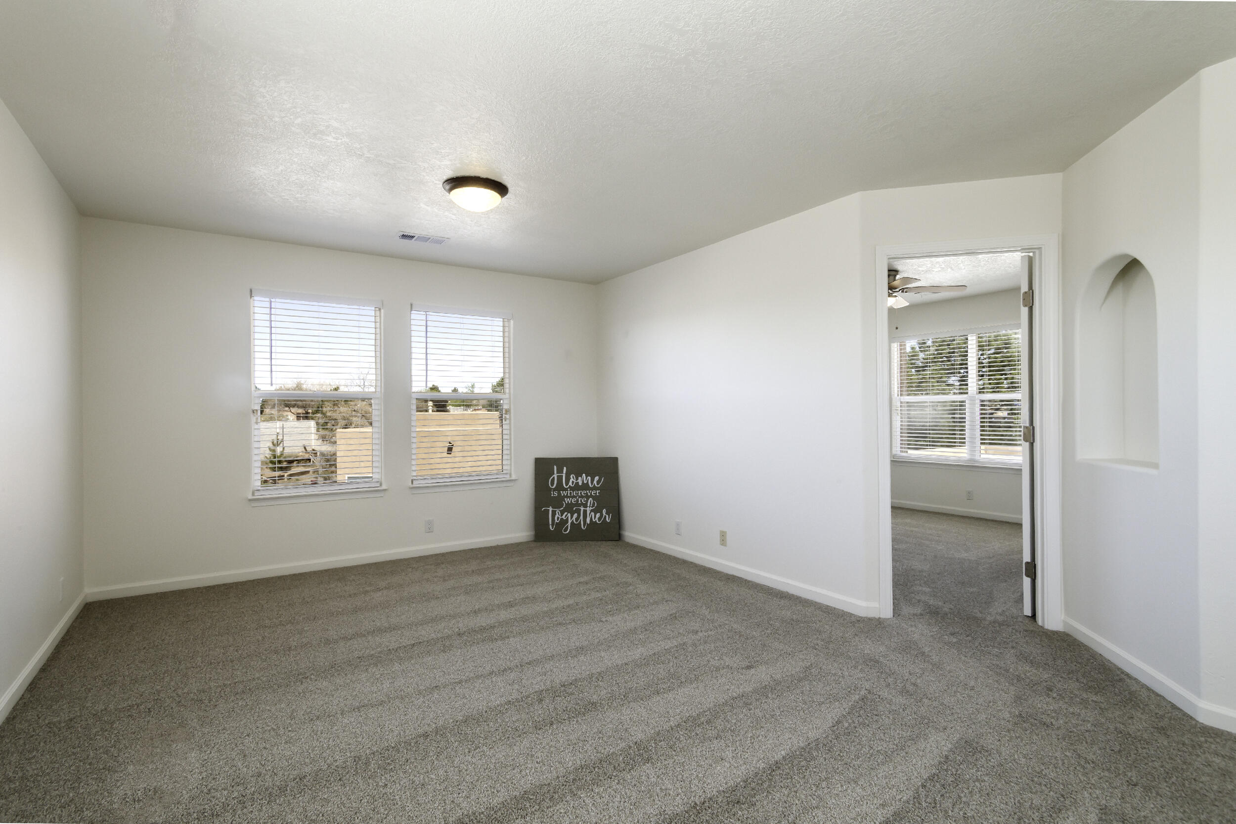 5000 NIGHT HAWK Drive NE