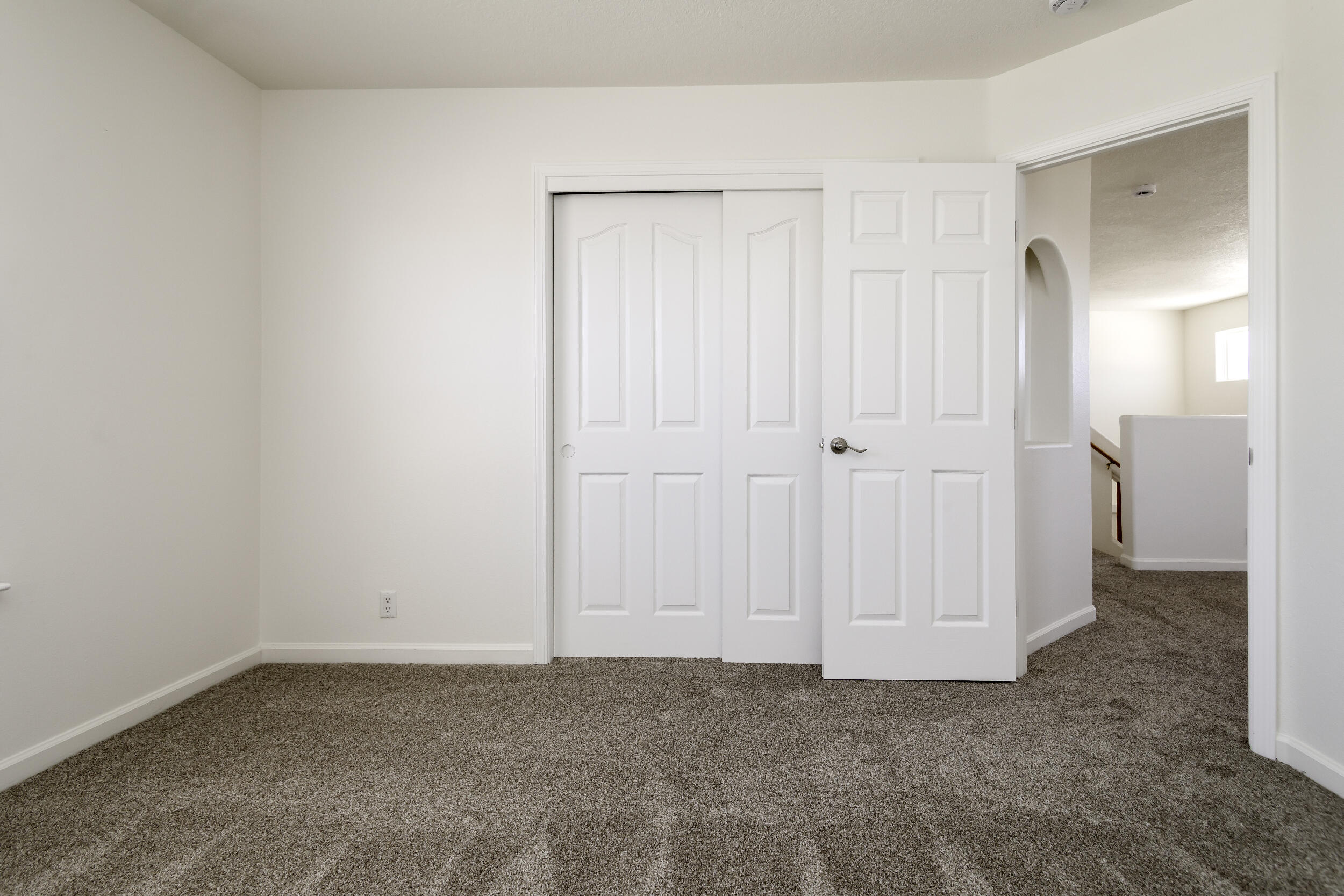 5000 NIGHT HAWK Drive NE