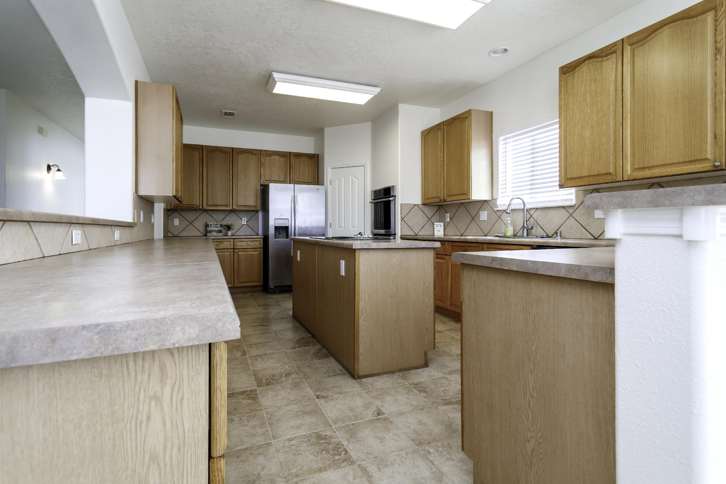 5000 NIGHT HAWK Drive NE